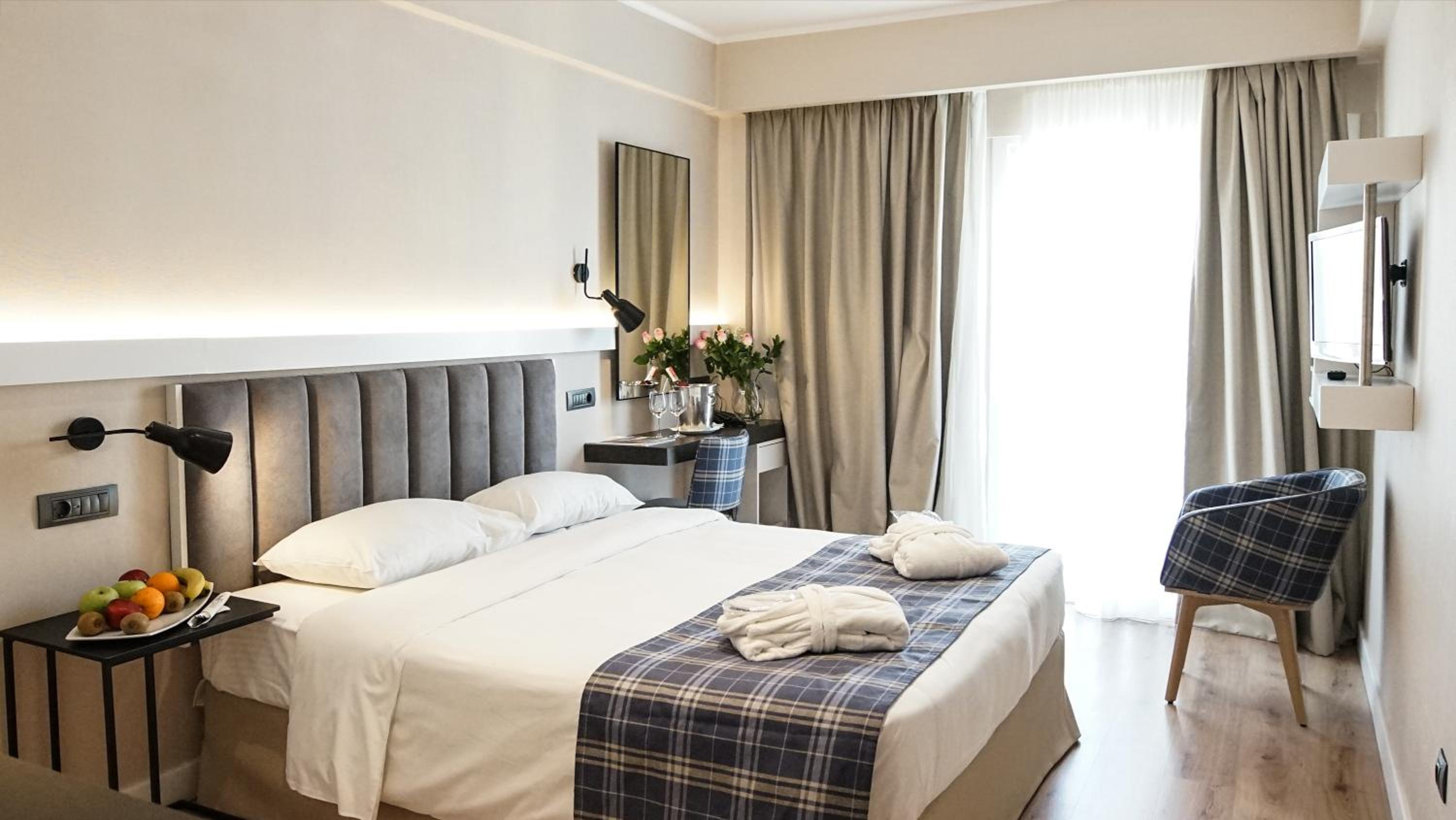 Executive Double or Twin Room with Acropolis View - Photo 16