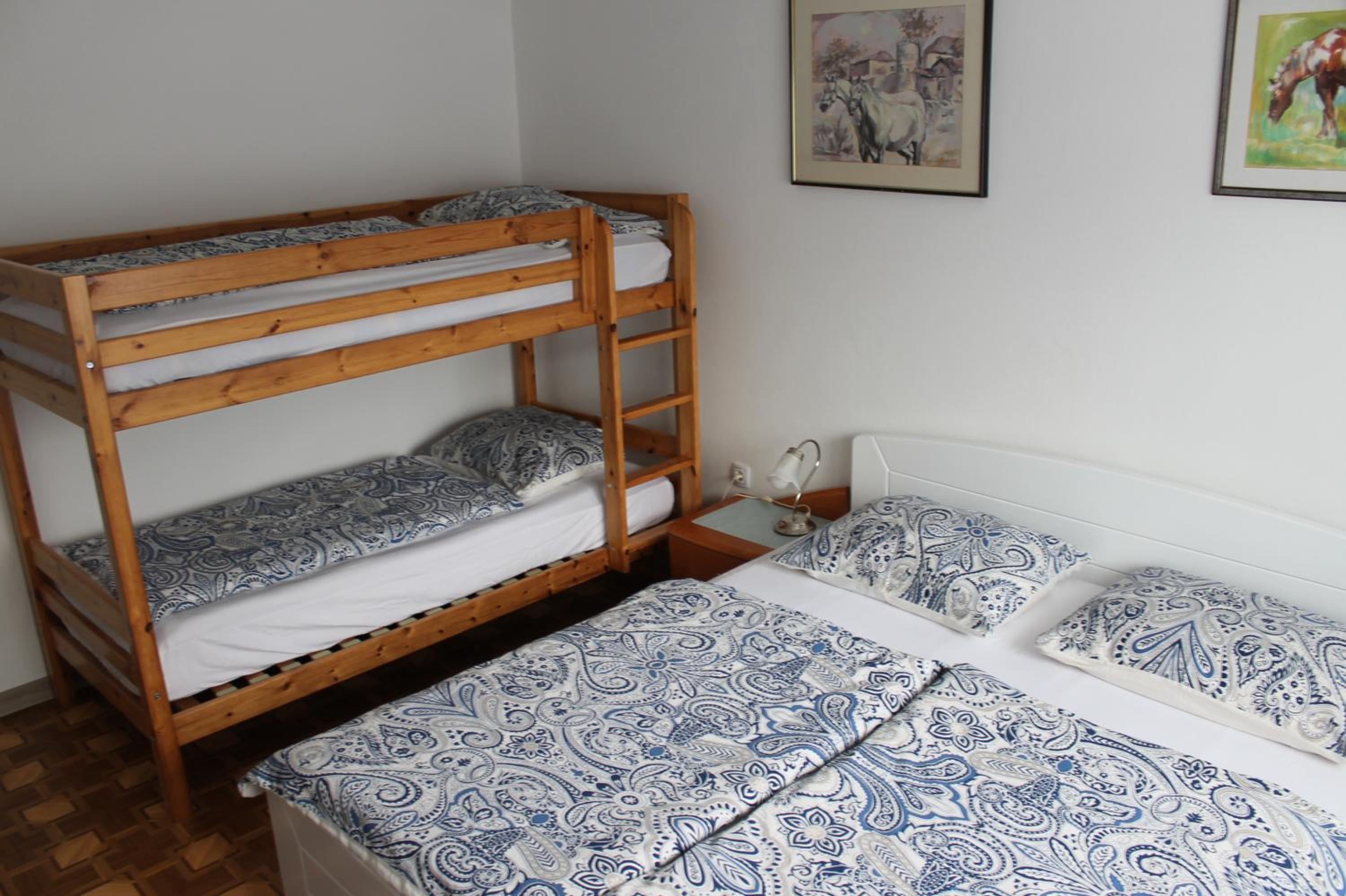 Quadruple Room with Private External Bathroom - Photo 15