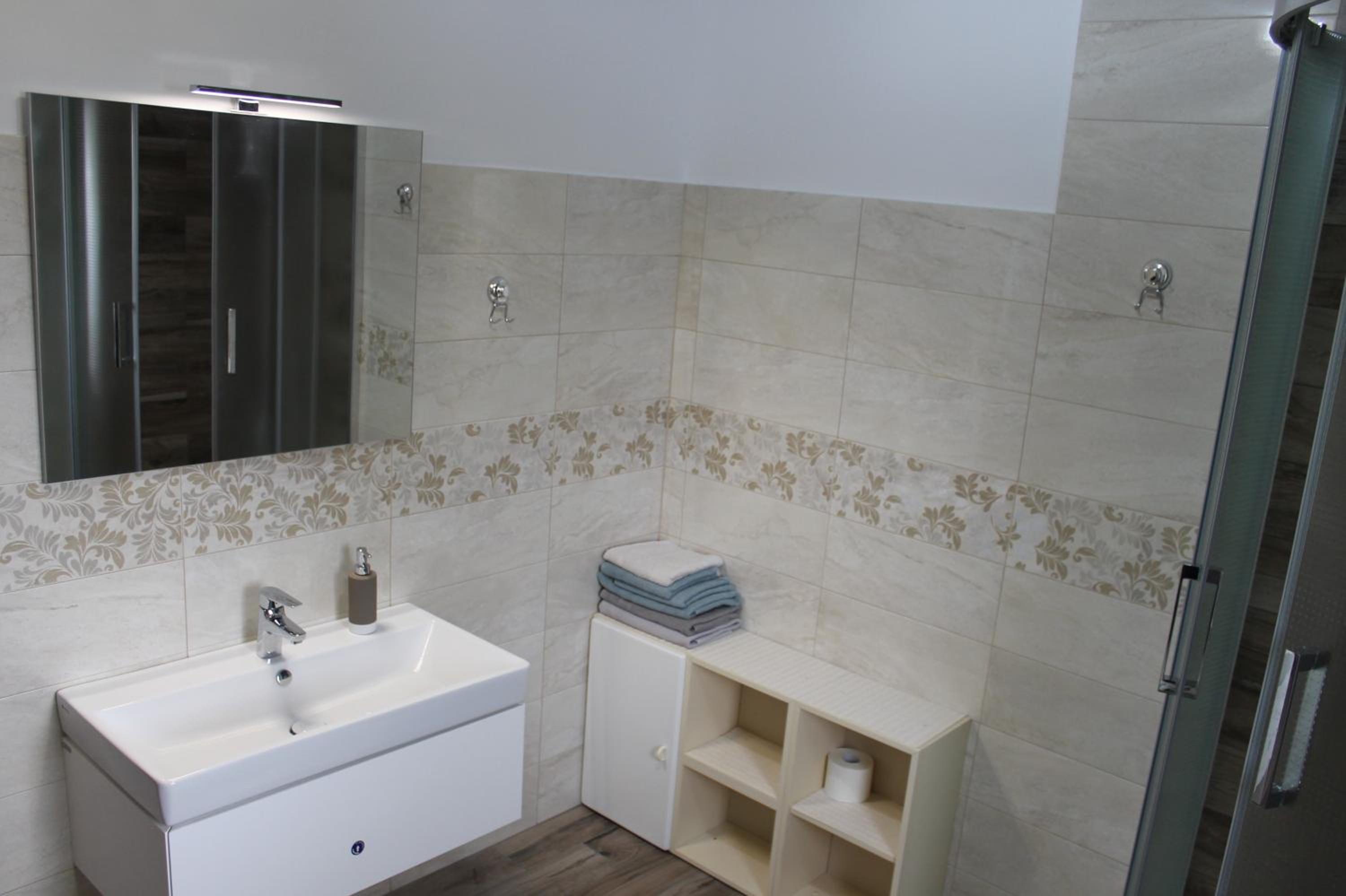 Quadruple Room with Private External Bathroom - Photo 8
