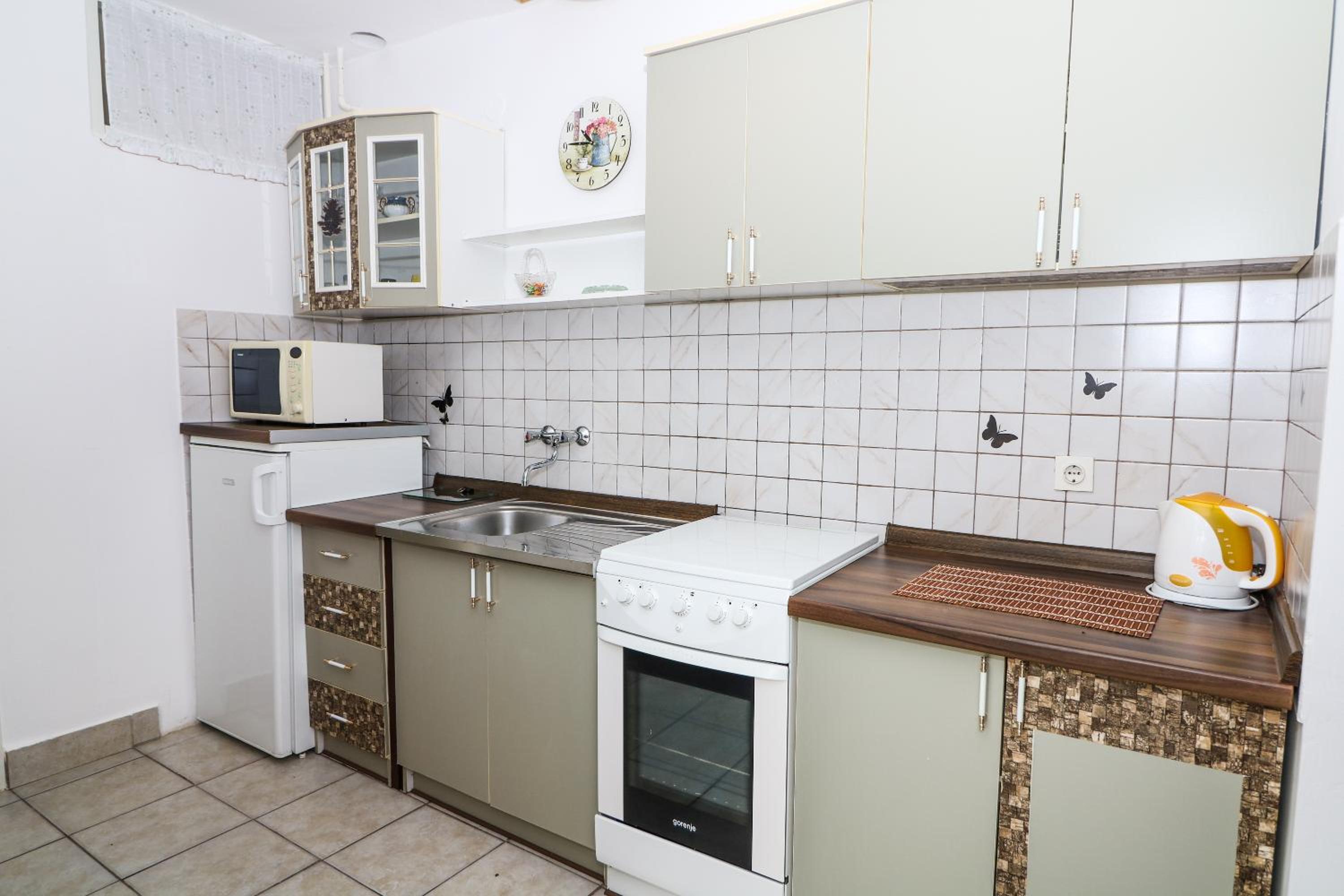 Apartment with Terrace photo 3