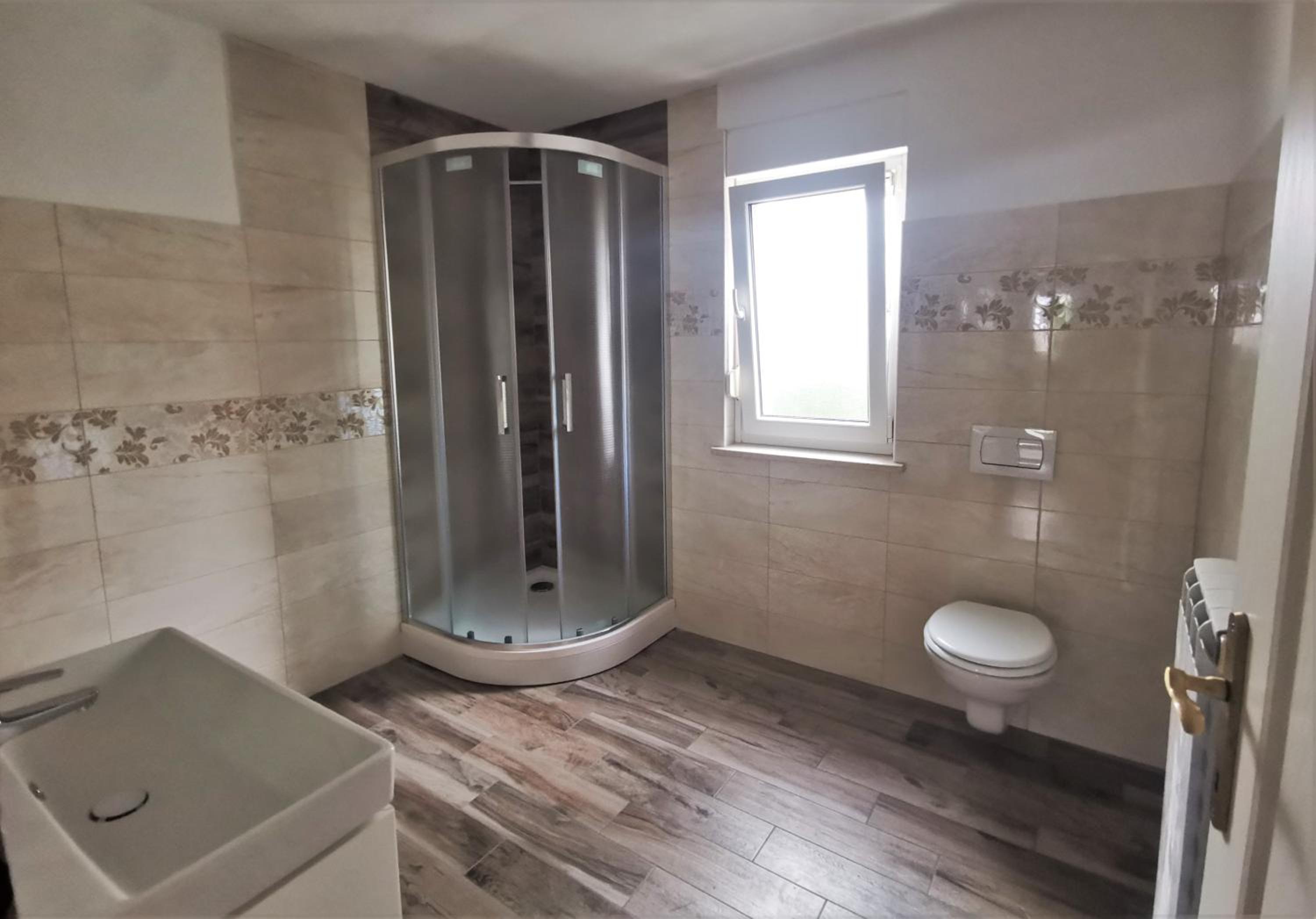 Quadruple Room with Private External Bathroom - Photo 6