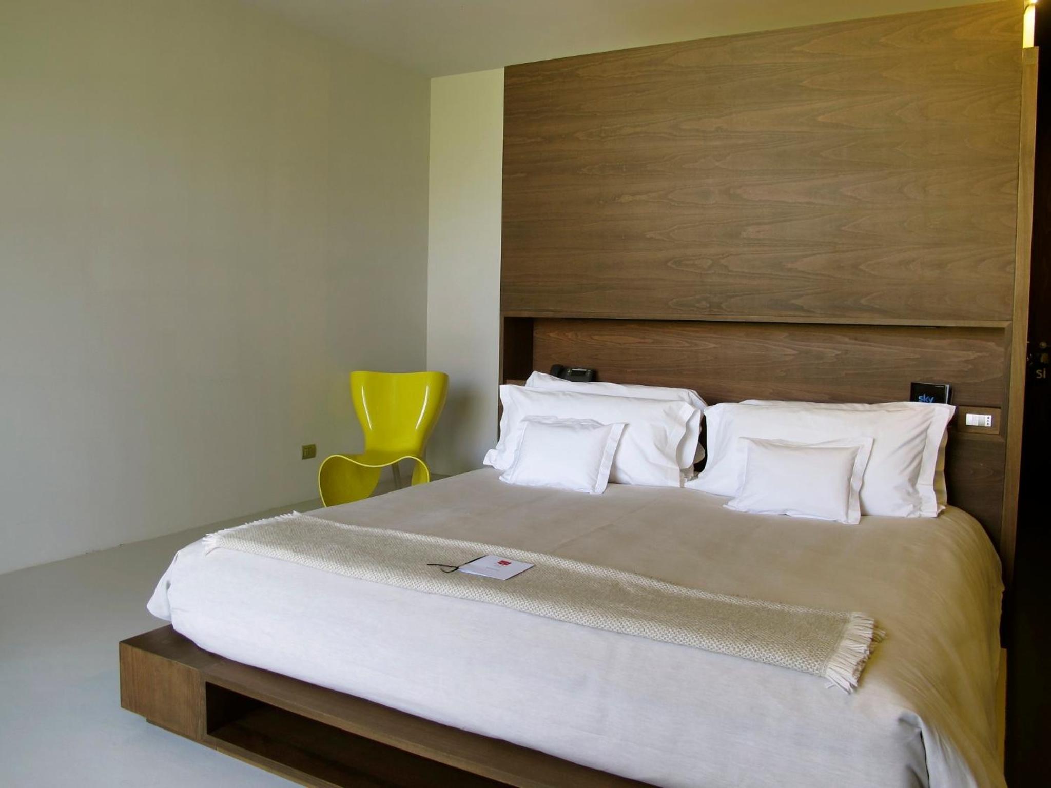 Grand Deluxe Double Room with Spa Access - Photo 3