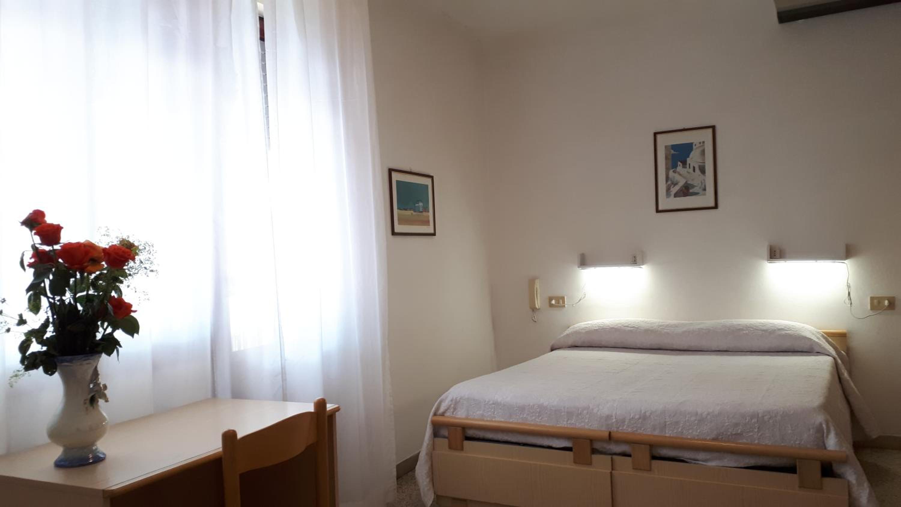 Basic Triple Room photo 2