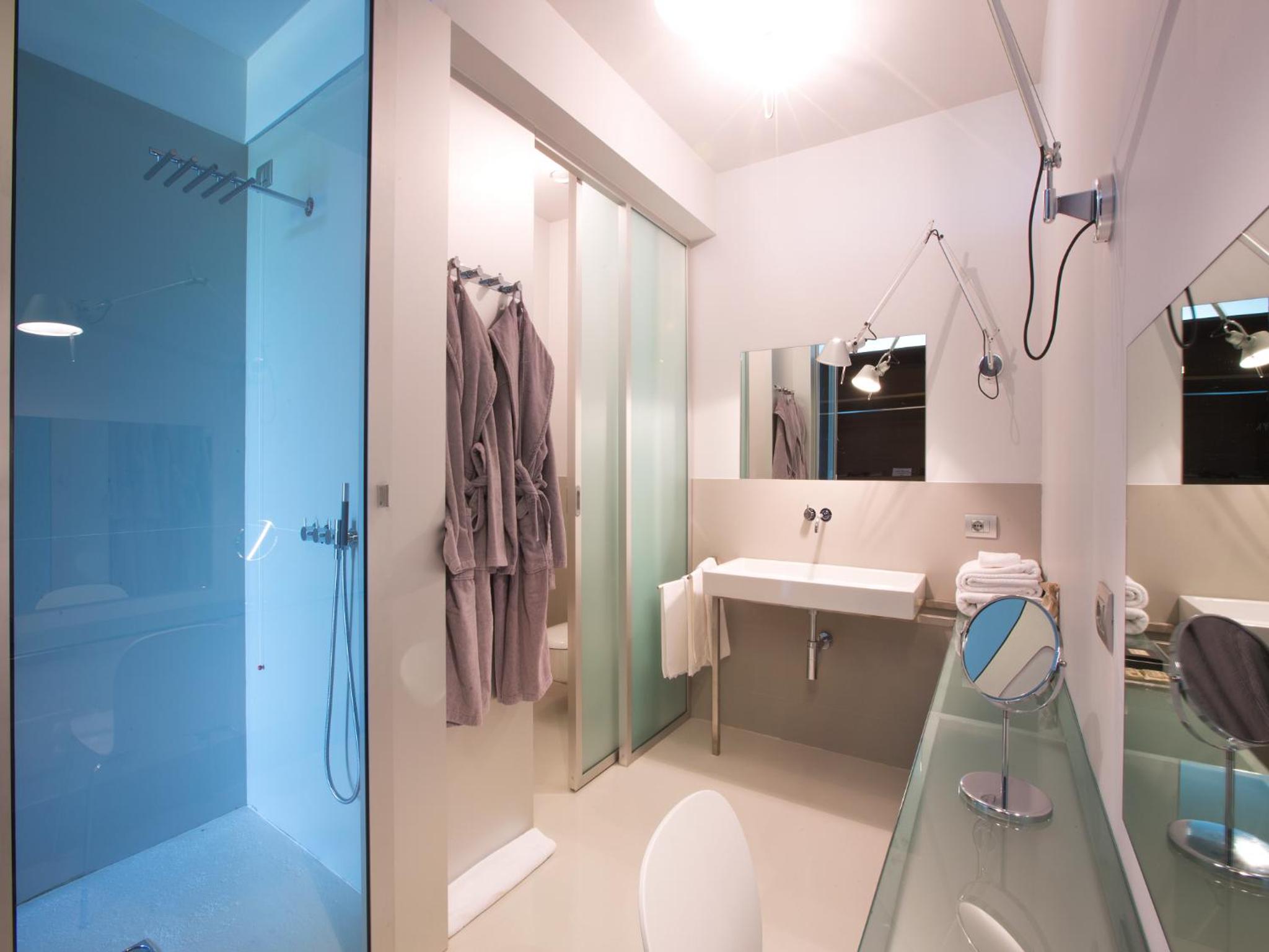  Deluxe Double Room with Spa Access - Photo 4