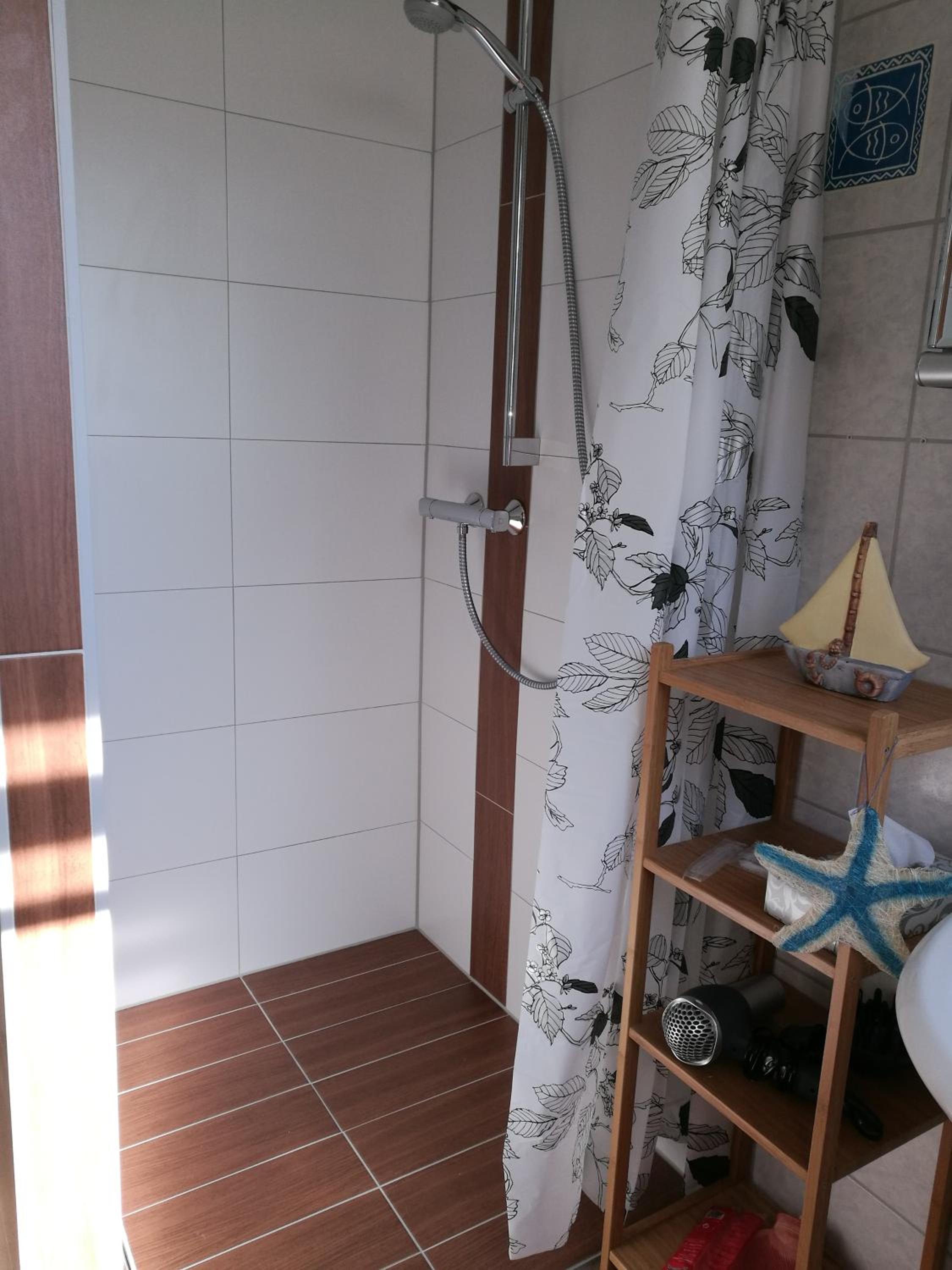 Apartment with Balcony photo 2