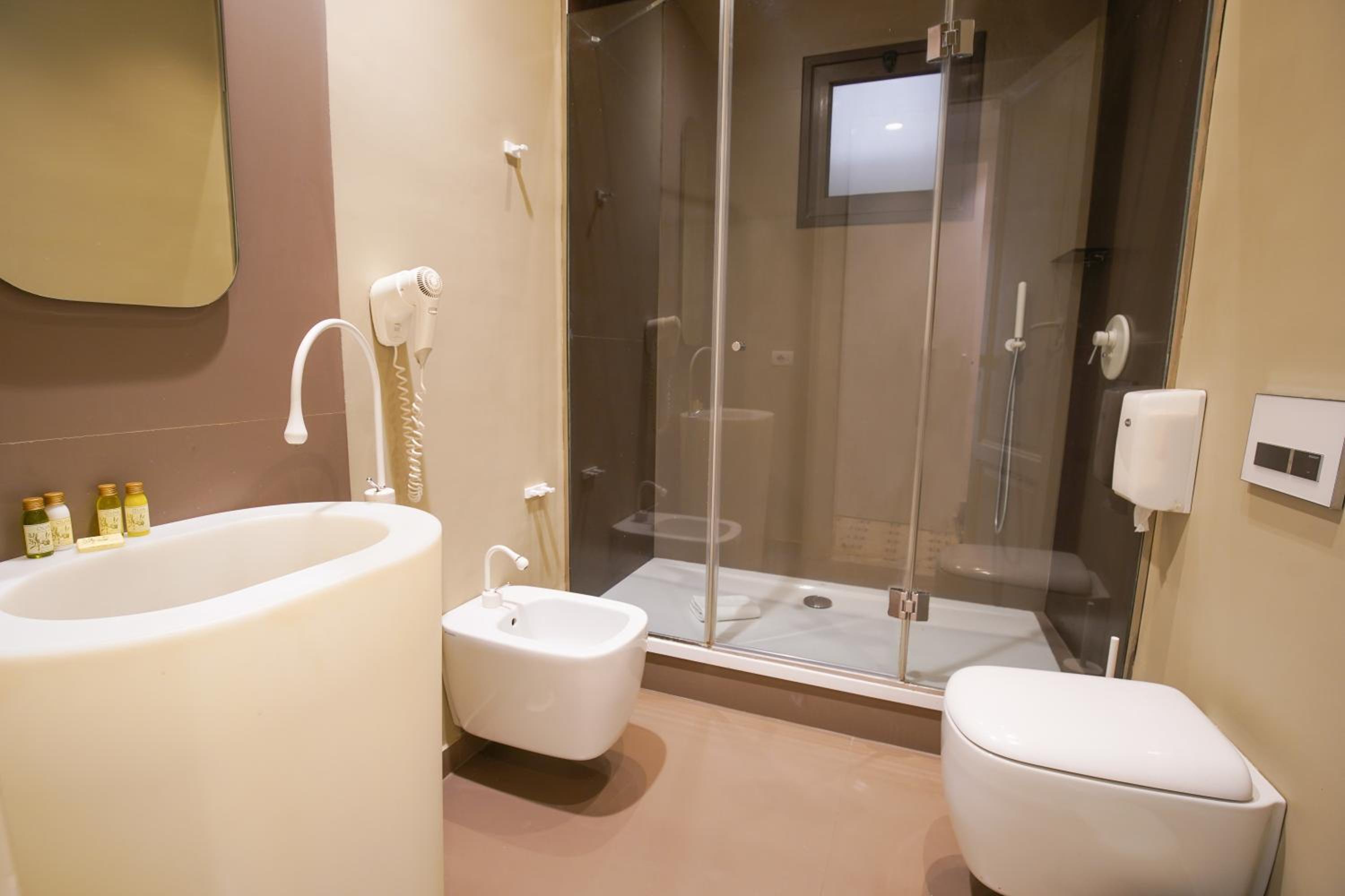 Luxury Triple Room - Photo 6