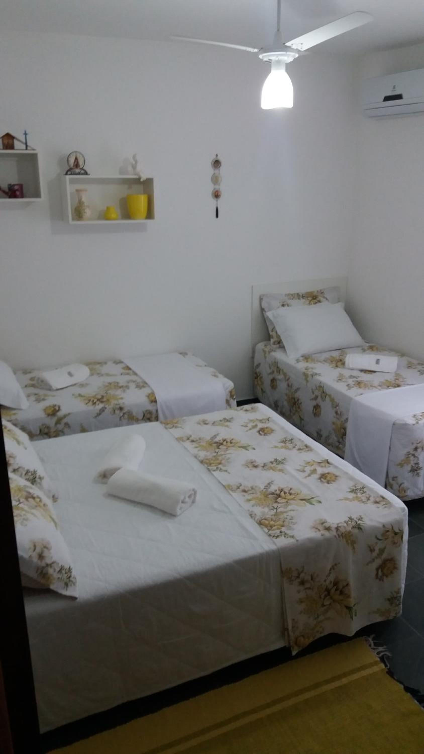 Quadruple Room with Shared Bathroom photo 3
