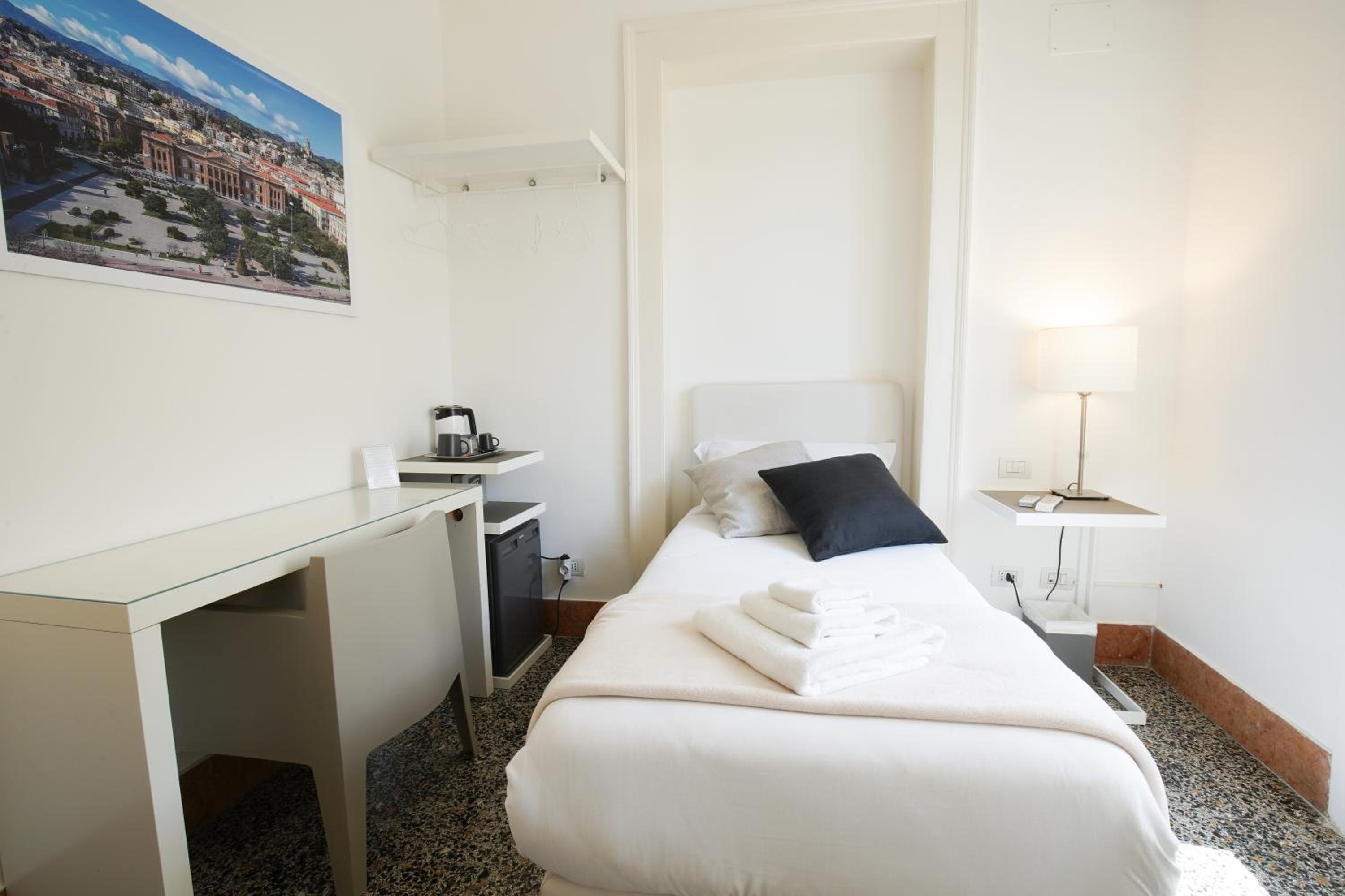 Standard Single Room photo 3