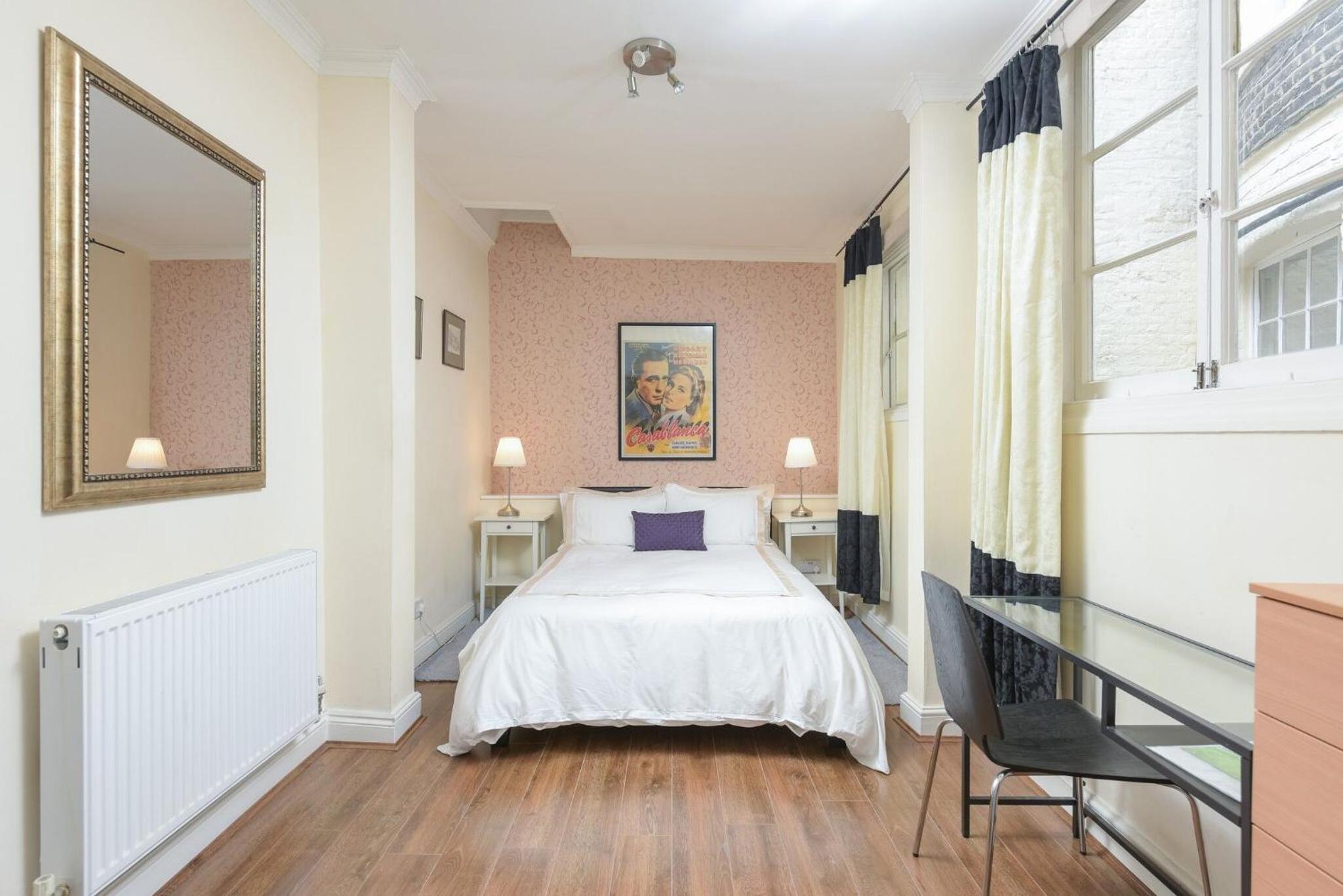 Double Room with Shared Bathroom photo 1