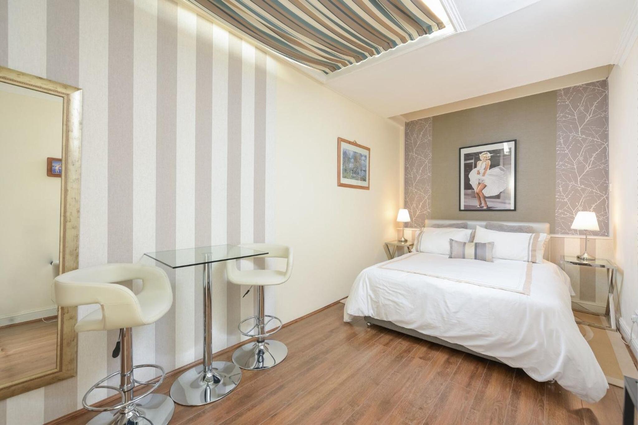 Double Room with Shared Bathroom