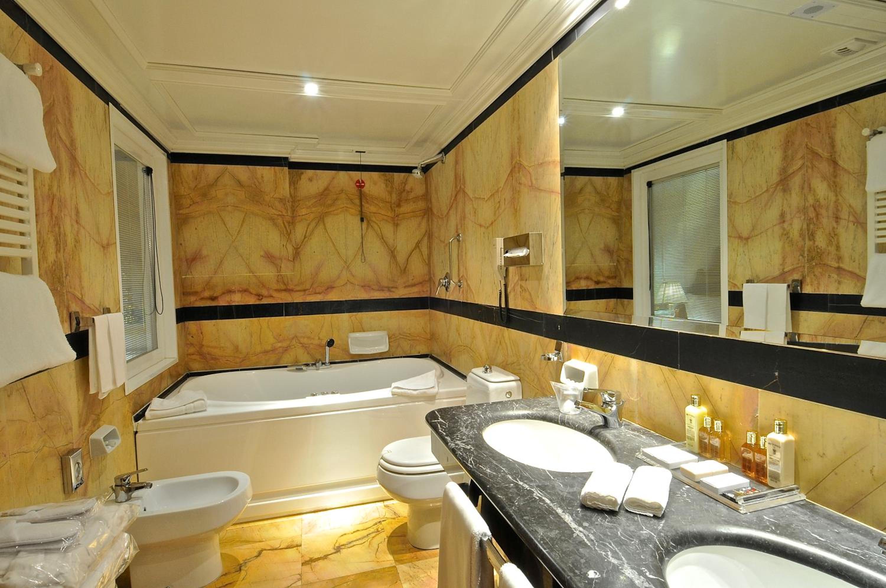 Superior Suite photo 2