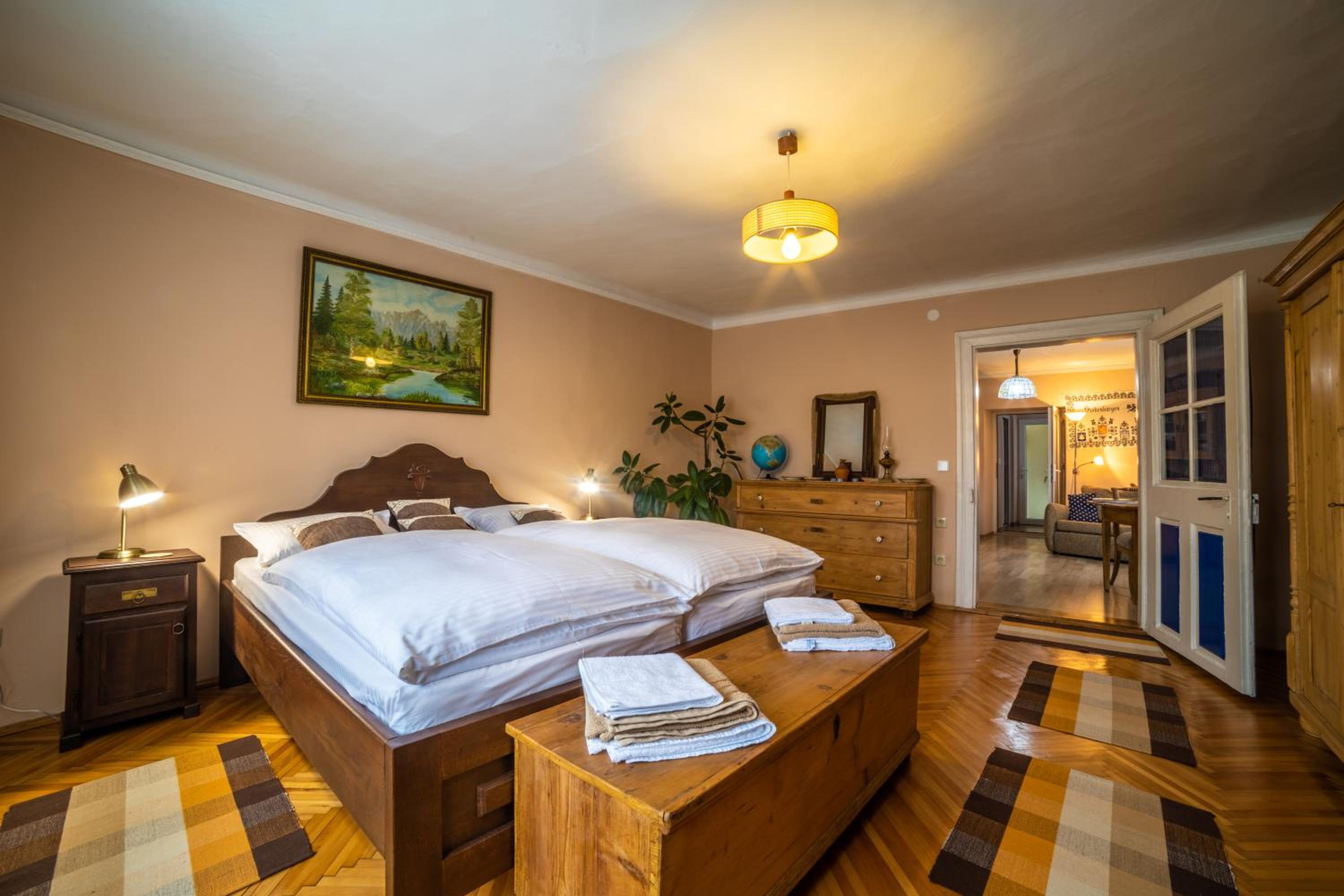 One-Bedroom Apartment - Photo 9
