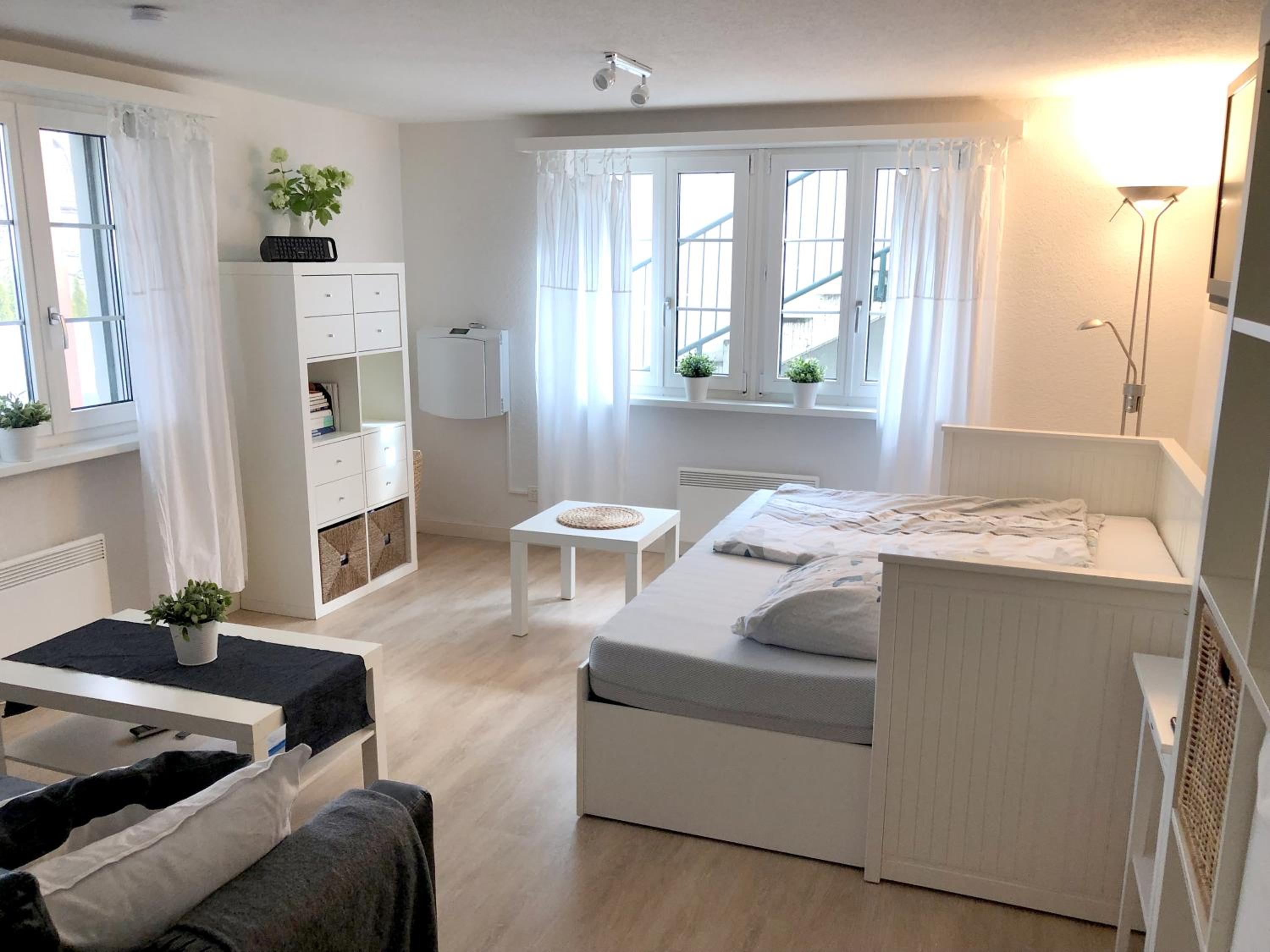 One-Bedroom Apartment photo 1