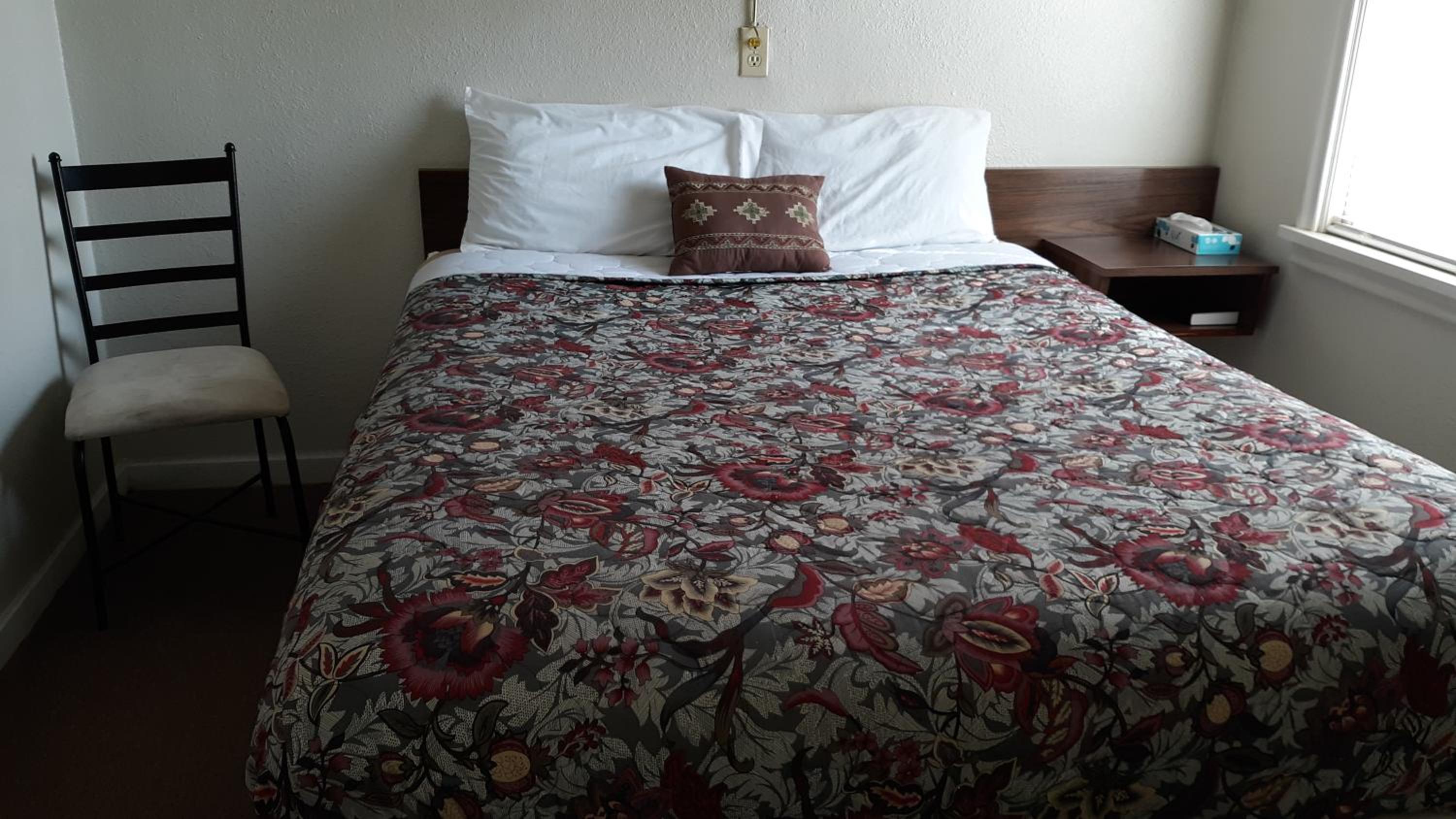 Standard Queen Room photo 1