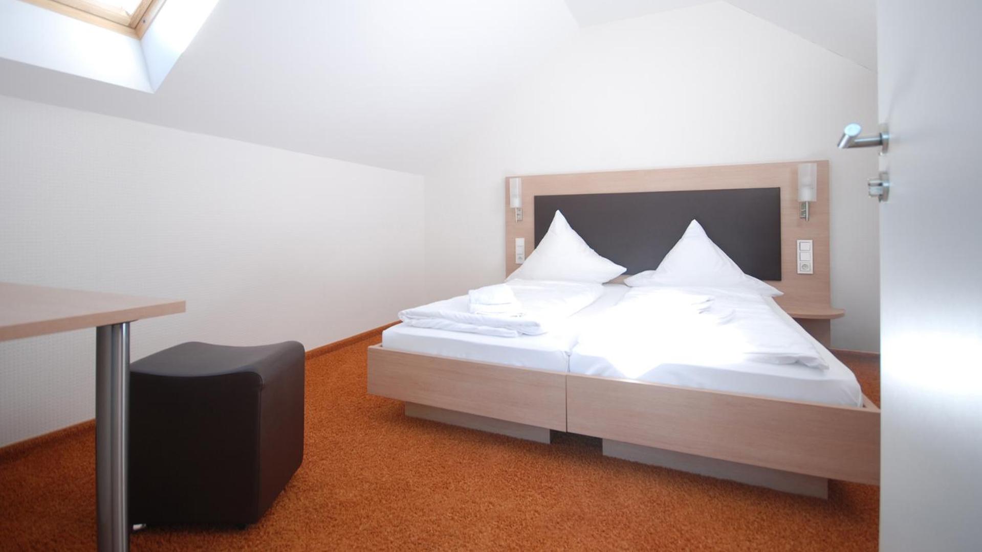 Standard Double Room photo 3