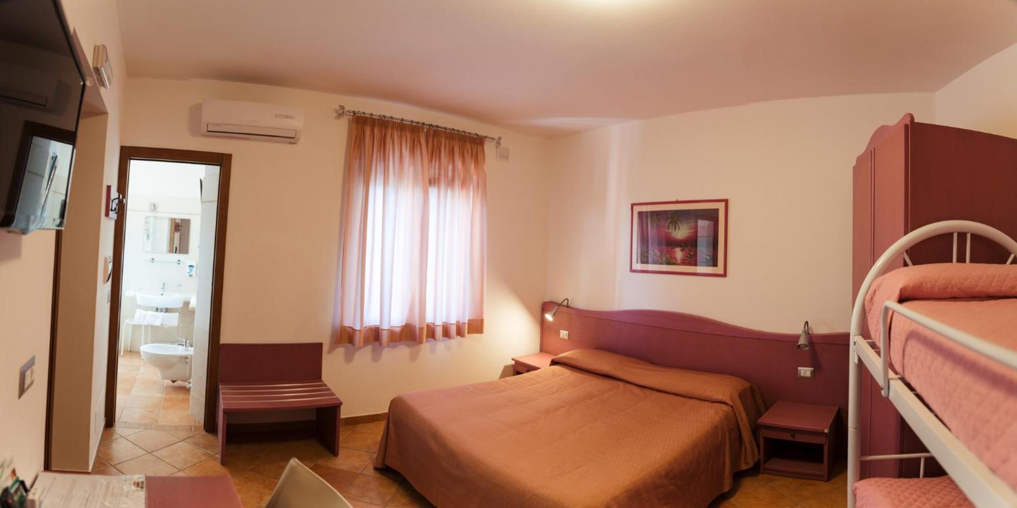 Comfort Triple Room photo 3