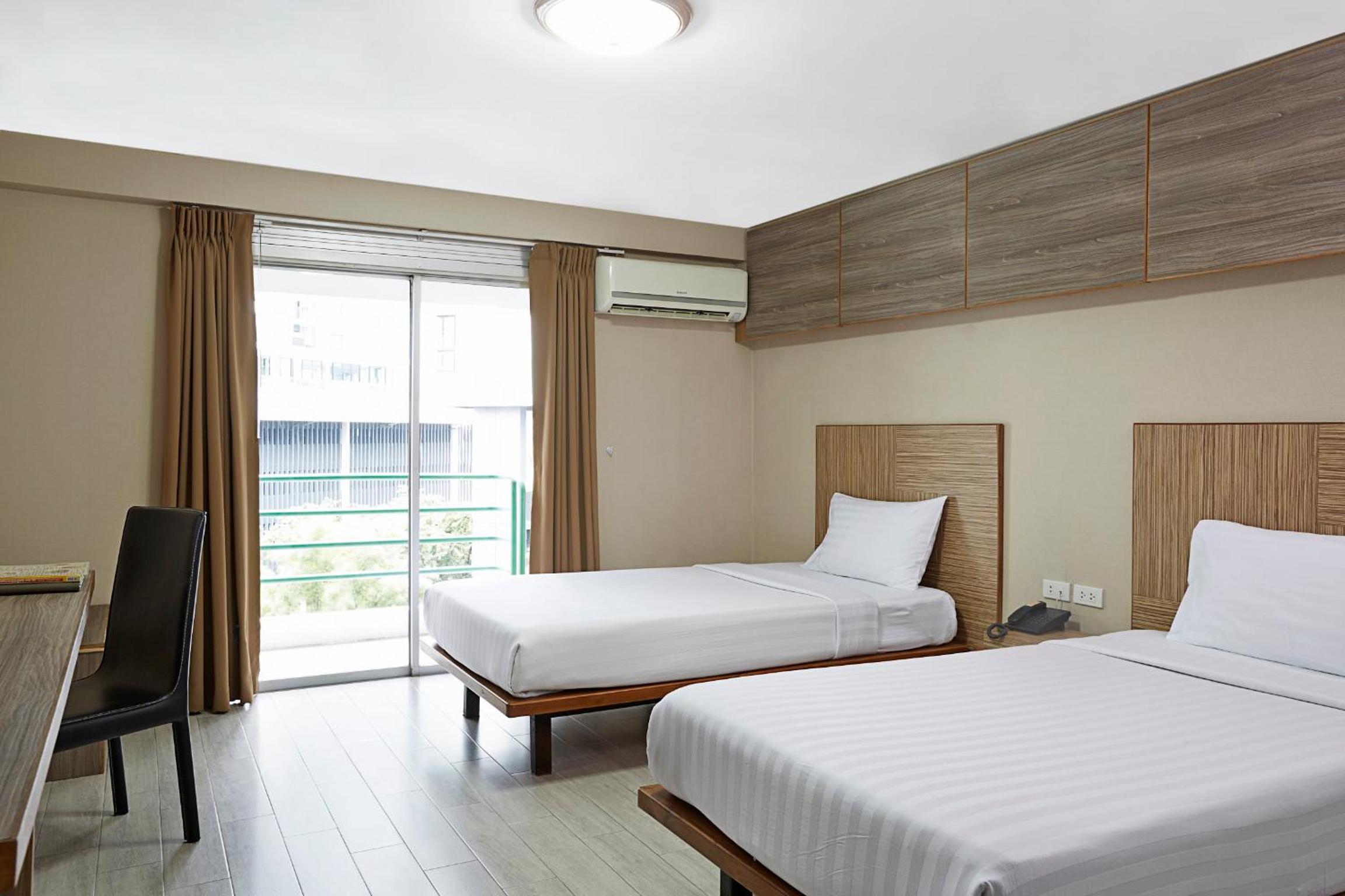 Deluxe Twin Room photo 2