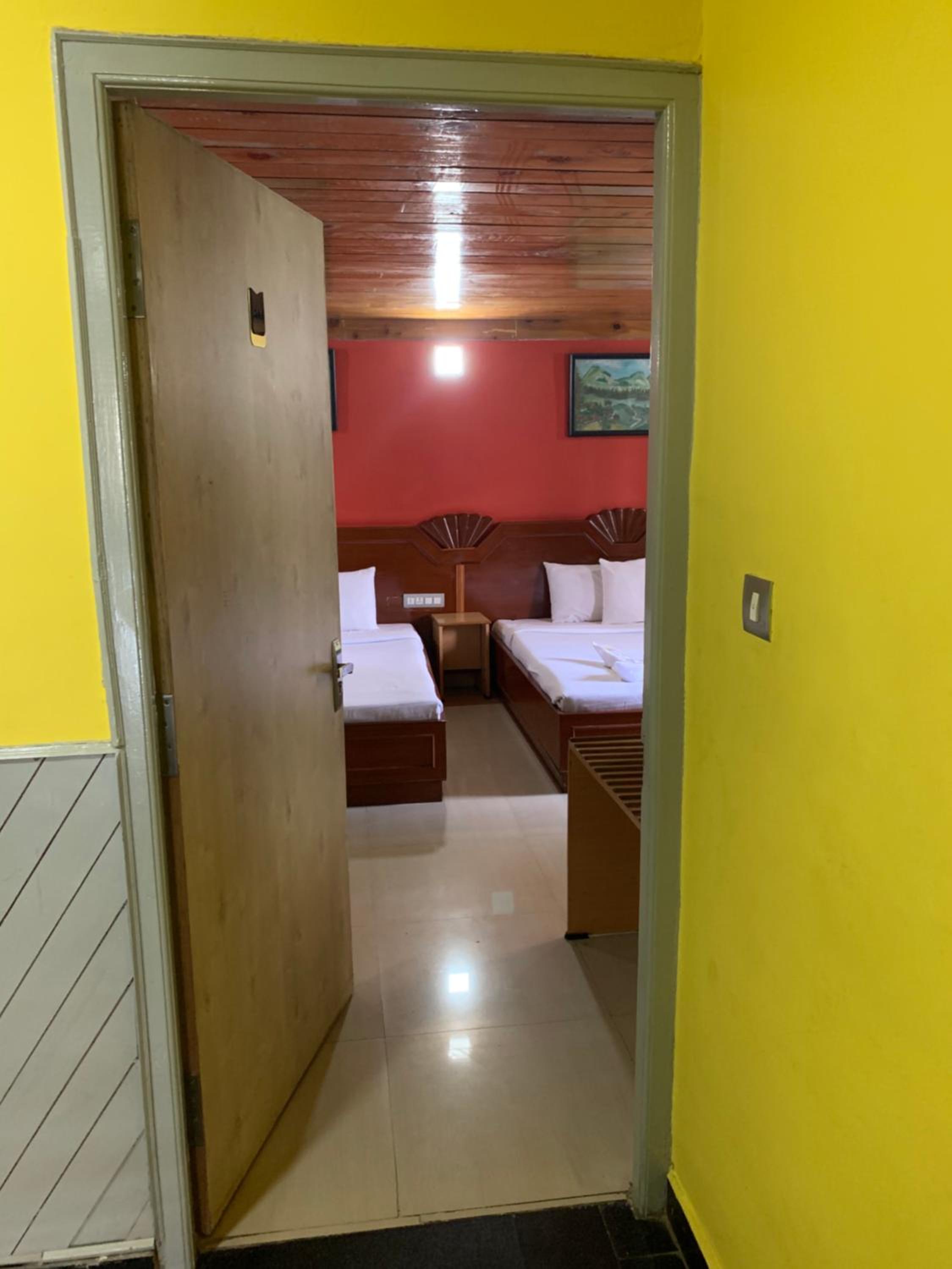 Family Room (4 Adults) - Photo 15