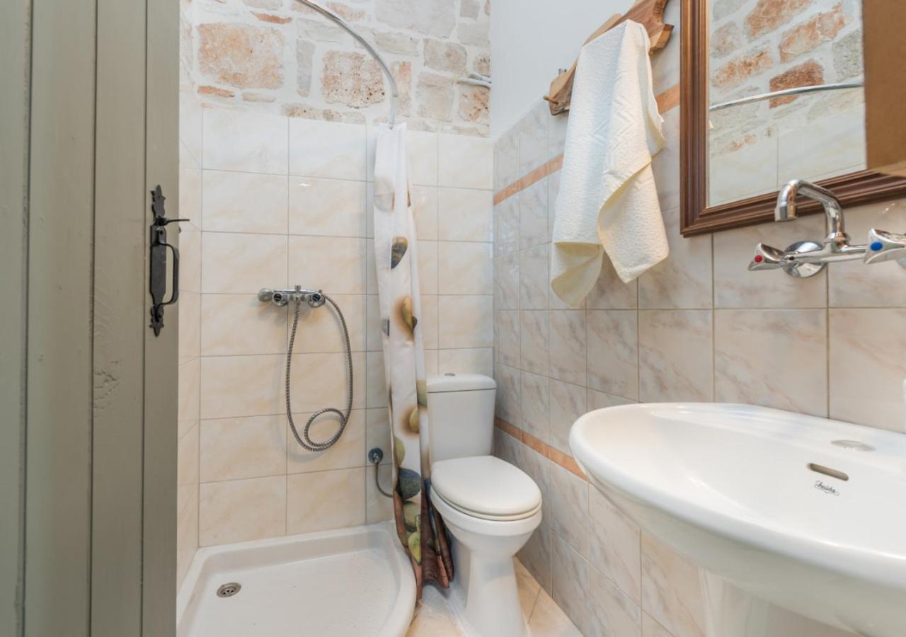 Two-Bedroom House photo 3