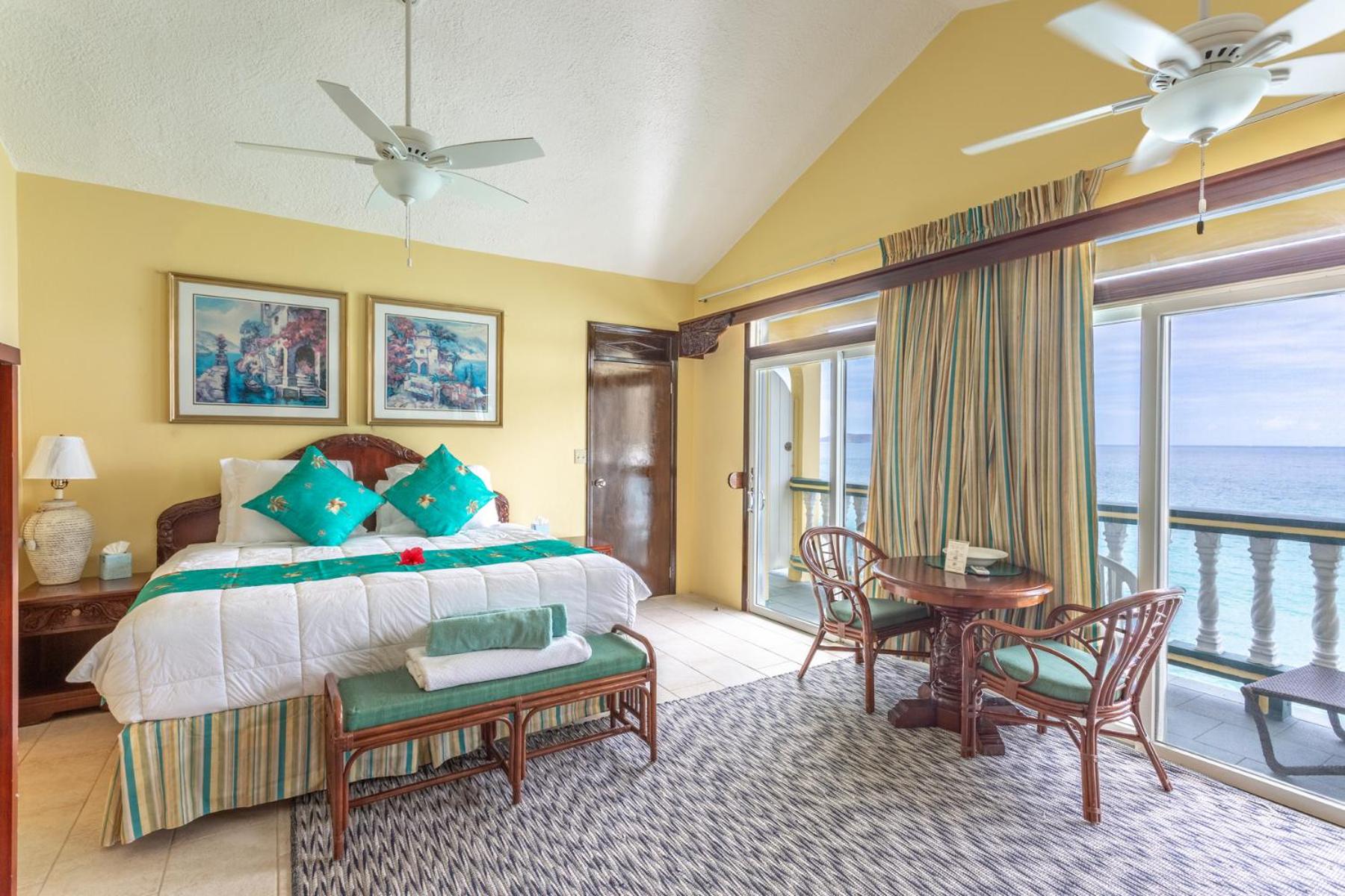 Cliff Side Junior Suite w/Kitchen
