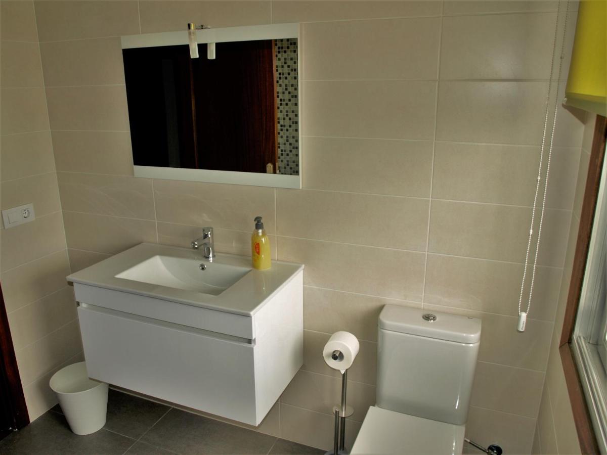 Twin Room with Shared Bathroom photo 3
