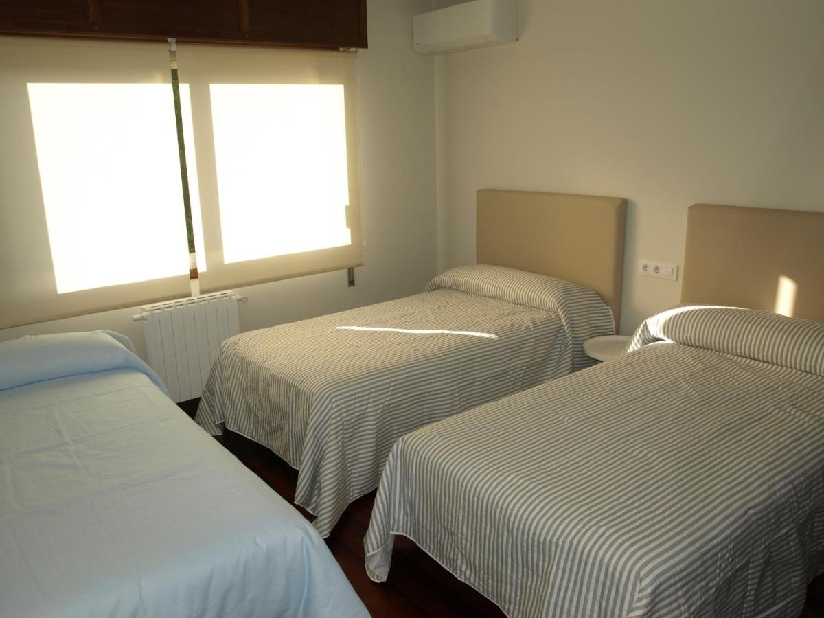 Triple Room with Shared Bathroom photo 3