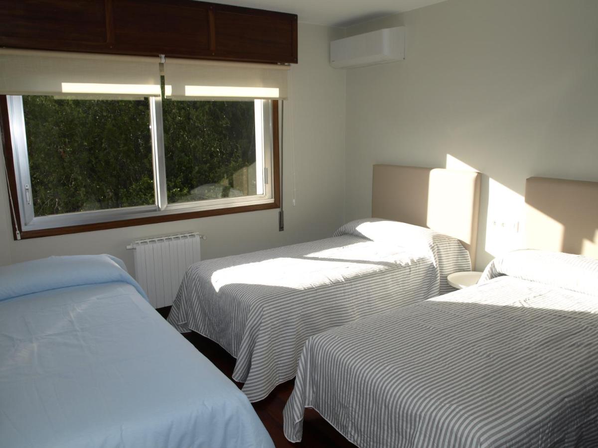 Triple Room with Shared Bathroom photo 2