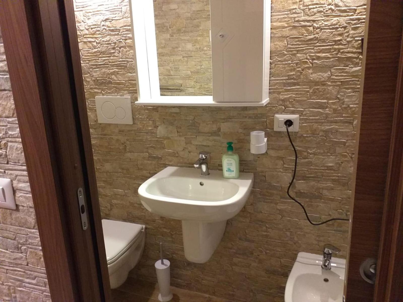 Quadruple Room - Photo 2