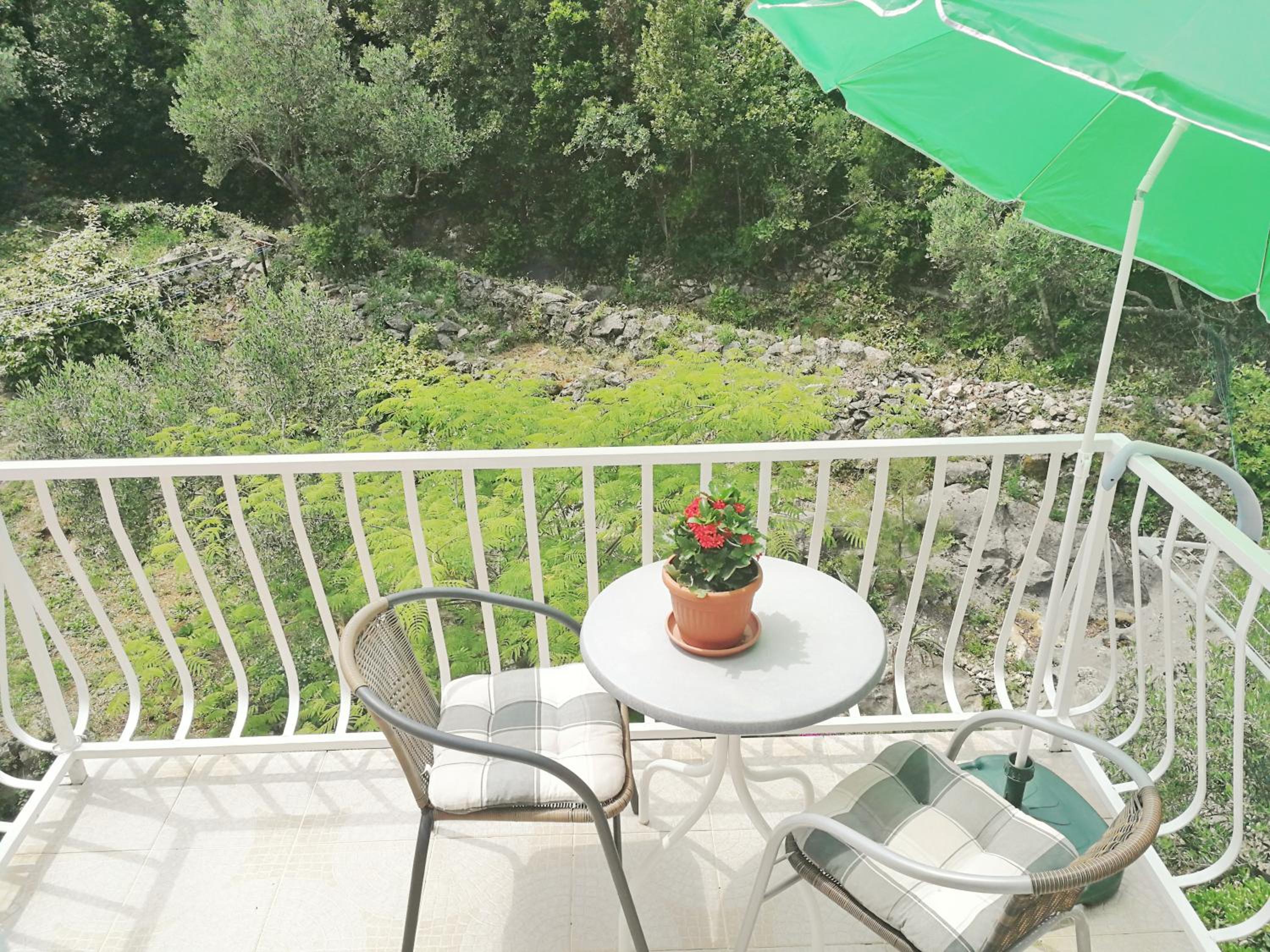 Double Room with Balcony - Photo 7