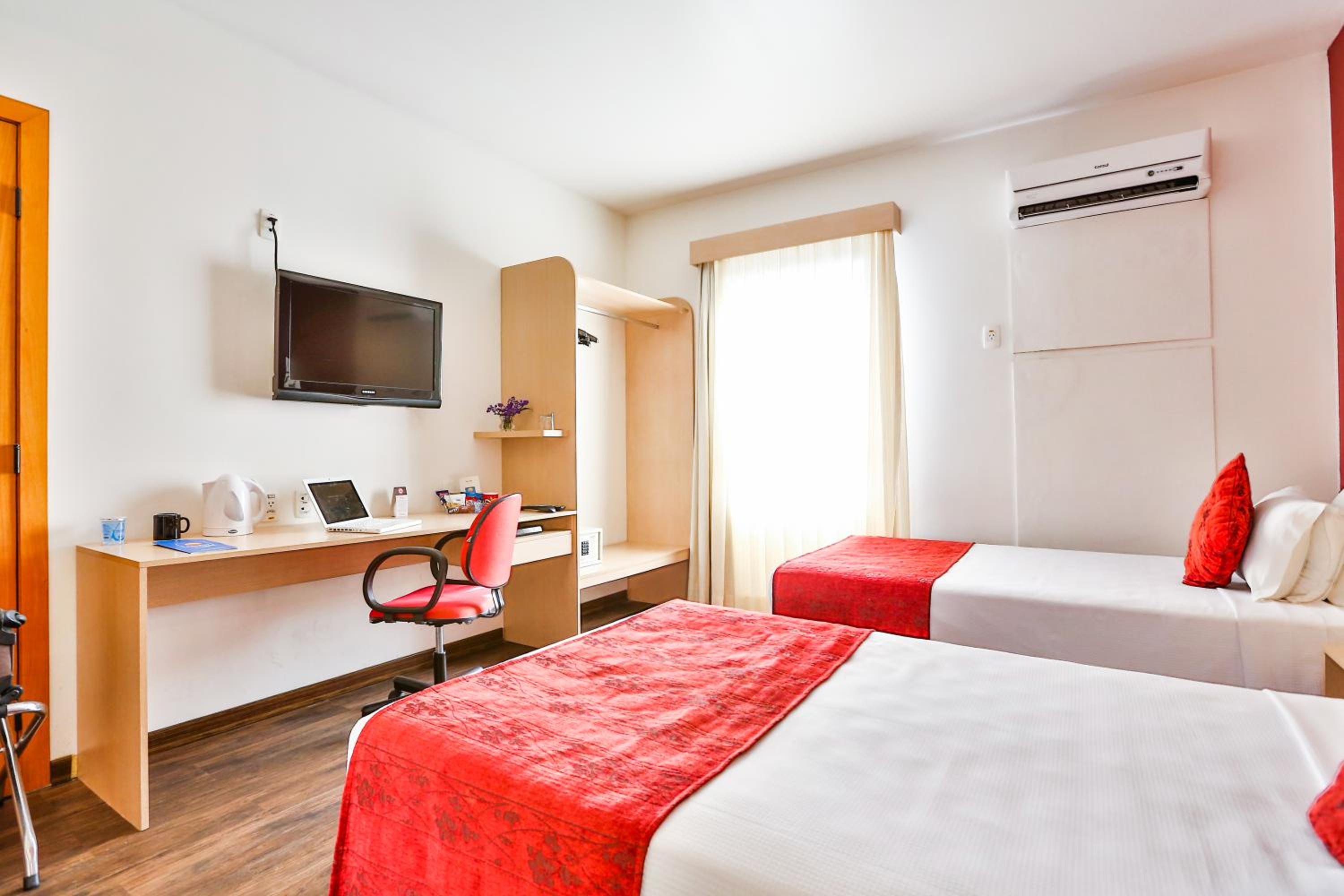 Deluxe Twin Room - Photo 3