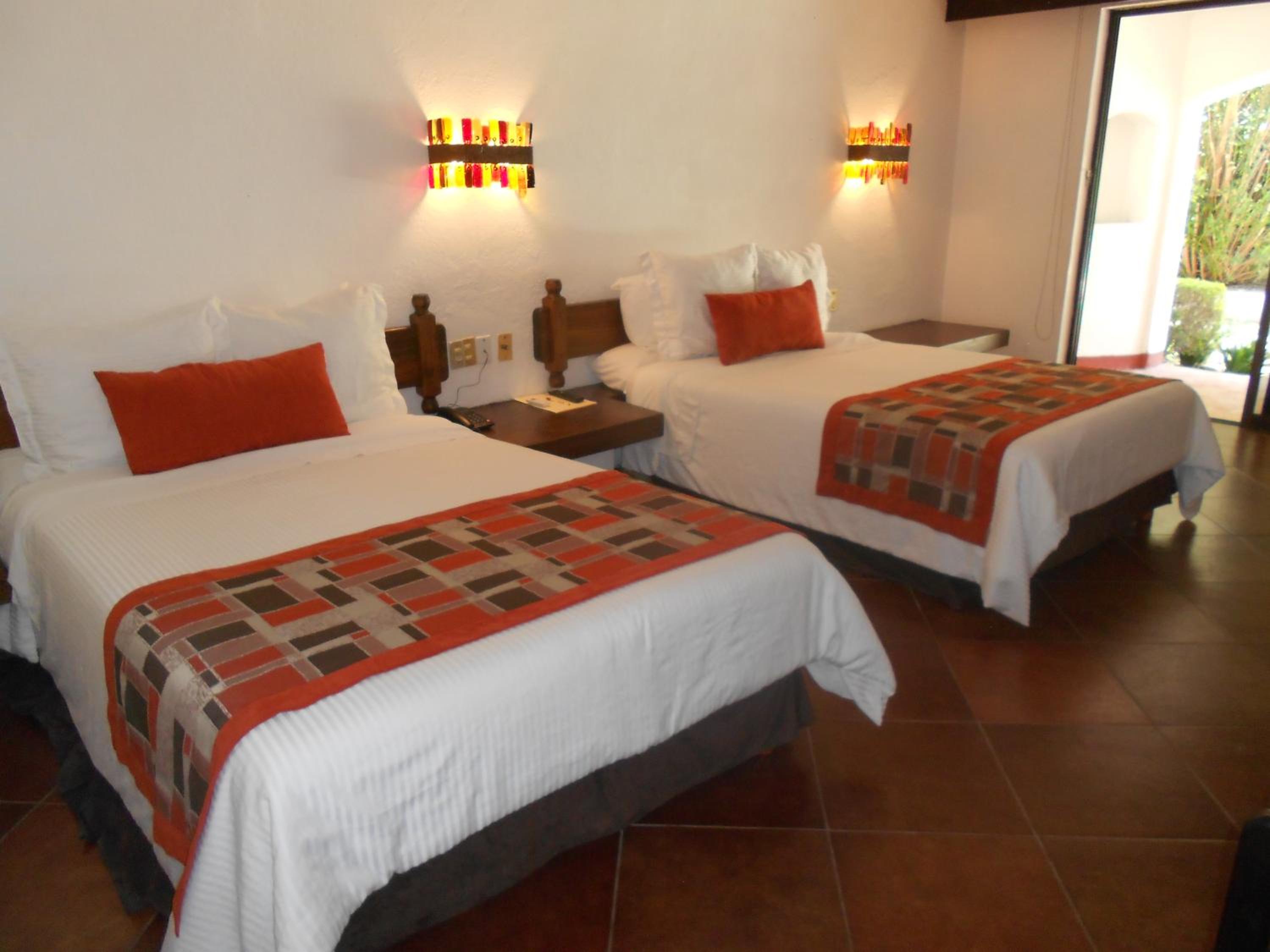 Standard Double Room with Two Double Beds photo 3