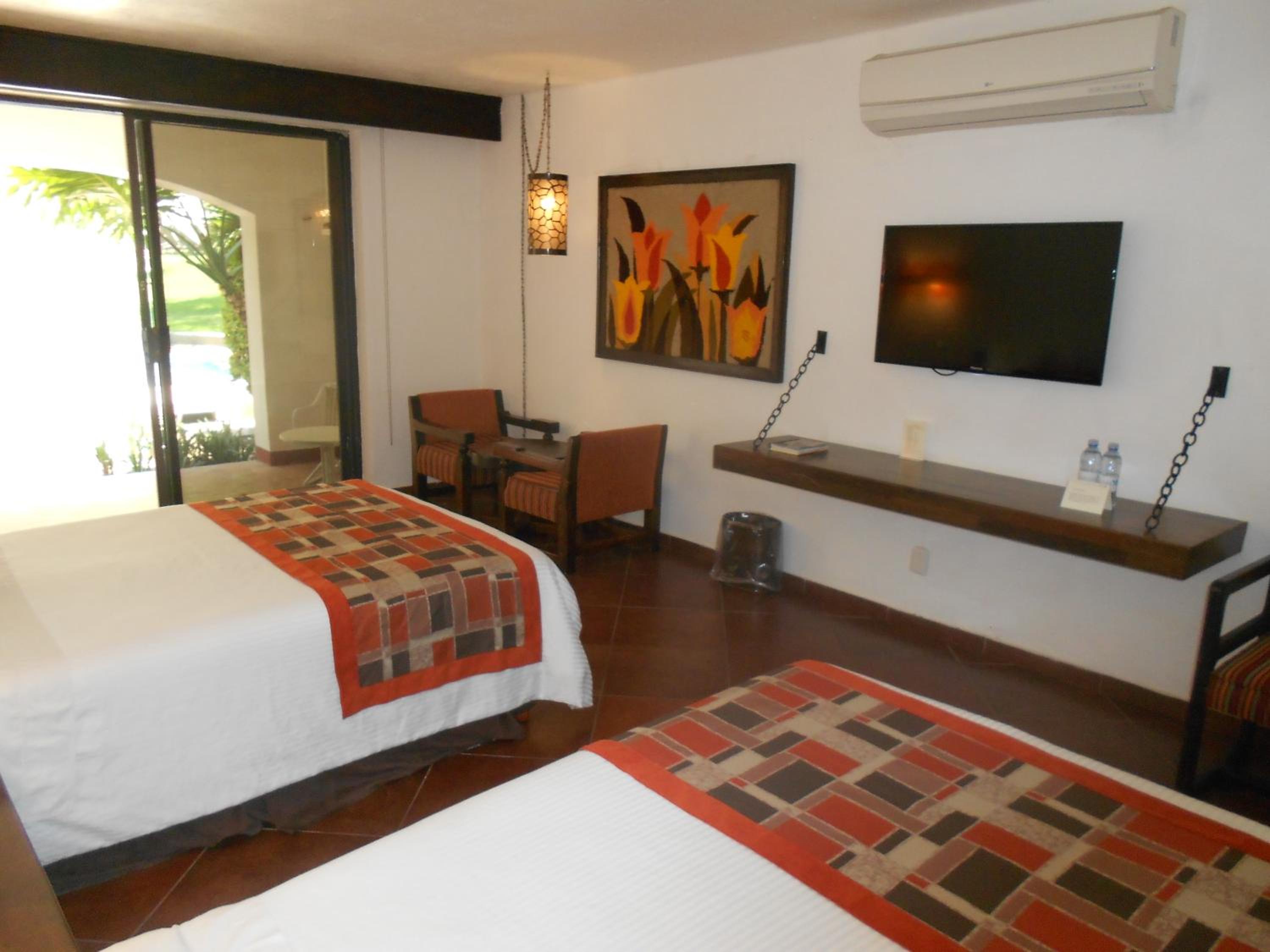 Standard Double Room with Two Double Beds photo 2