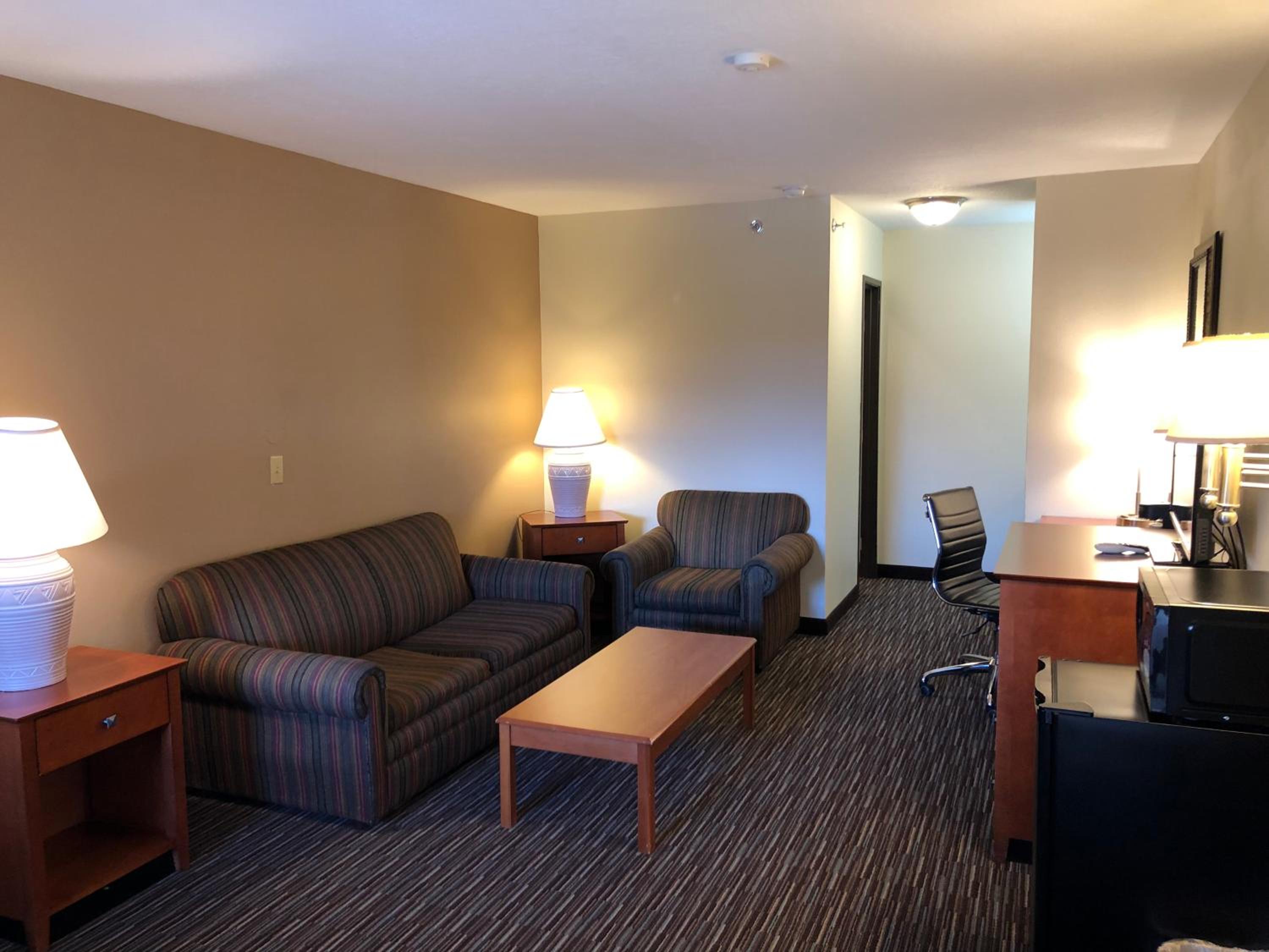 Studio Suite with Two Queen Beds - Non-Smoking - Photo 8