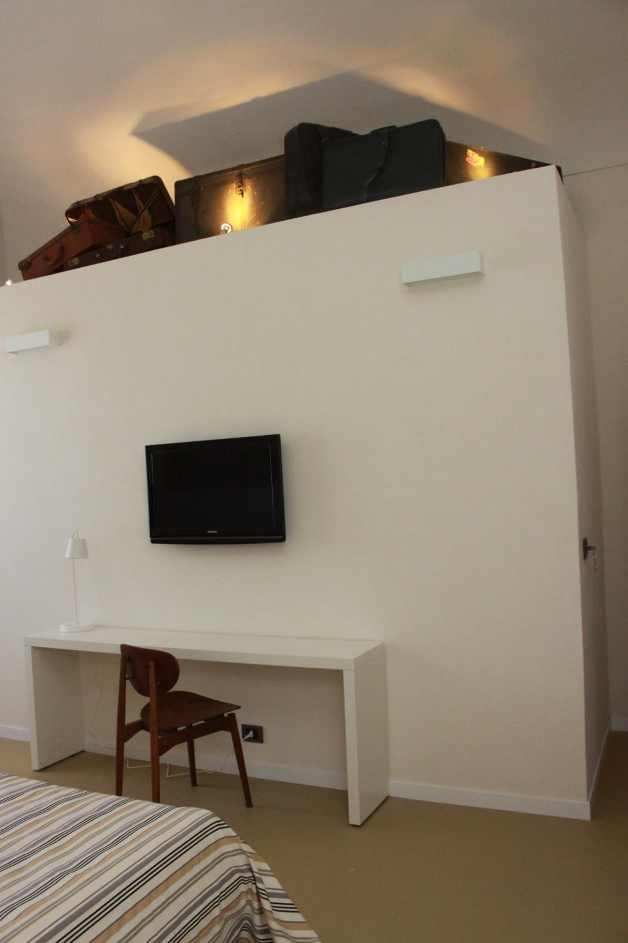 Double or Twin Room - Photo 5