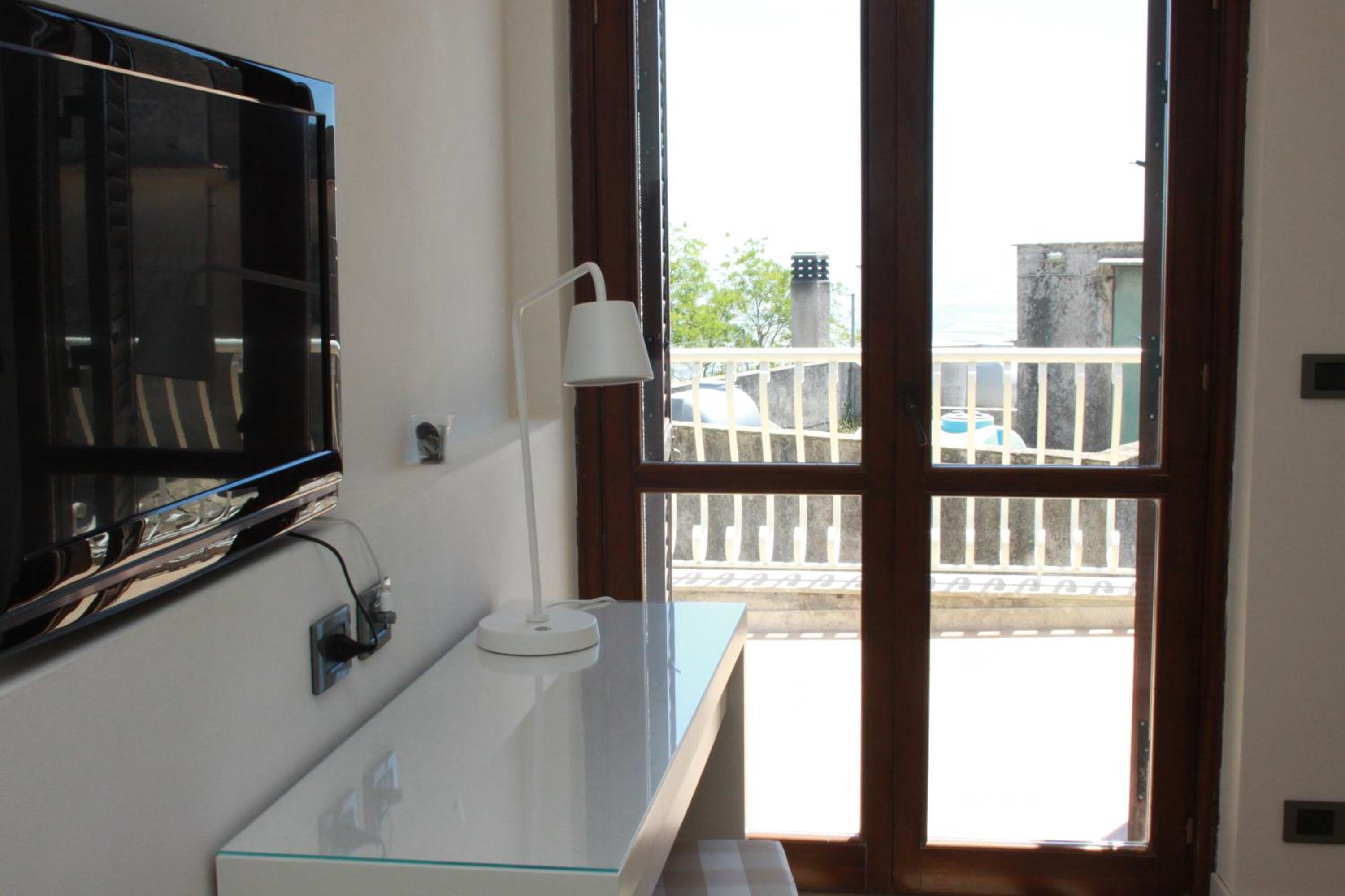 Double or Twin Room - Photo 2