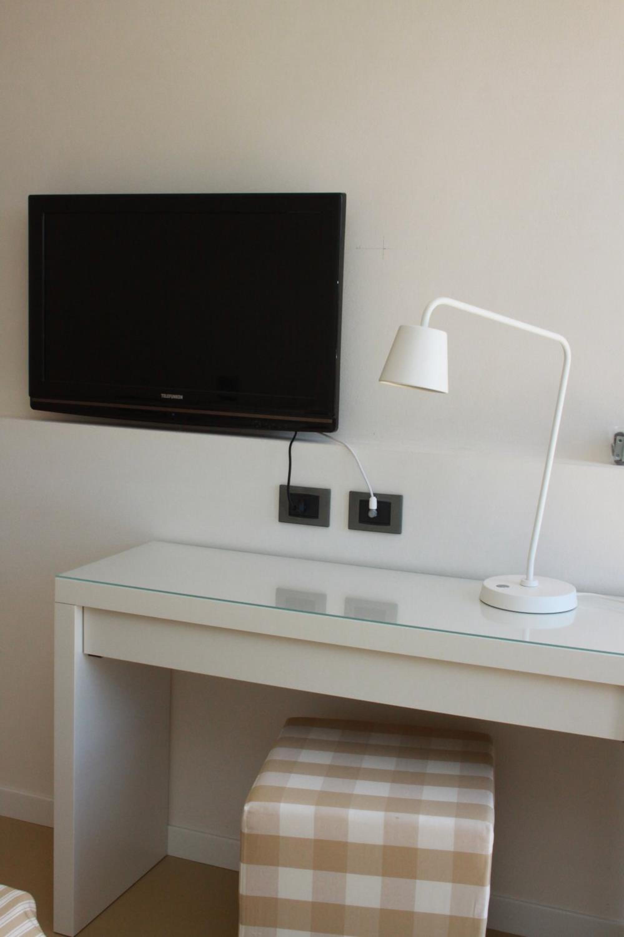 Double or Twin Room - Photo 14