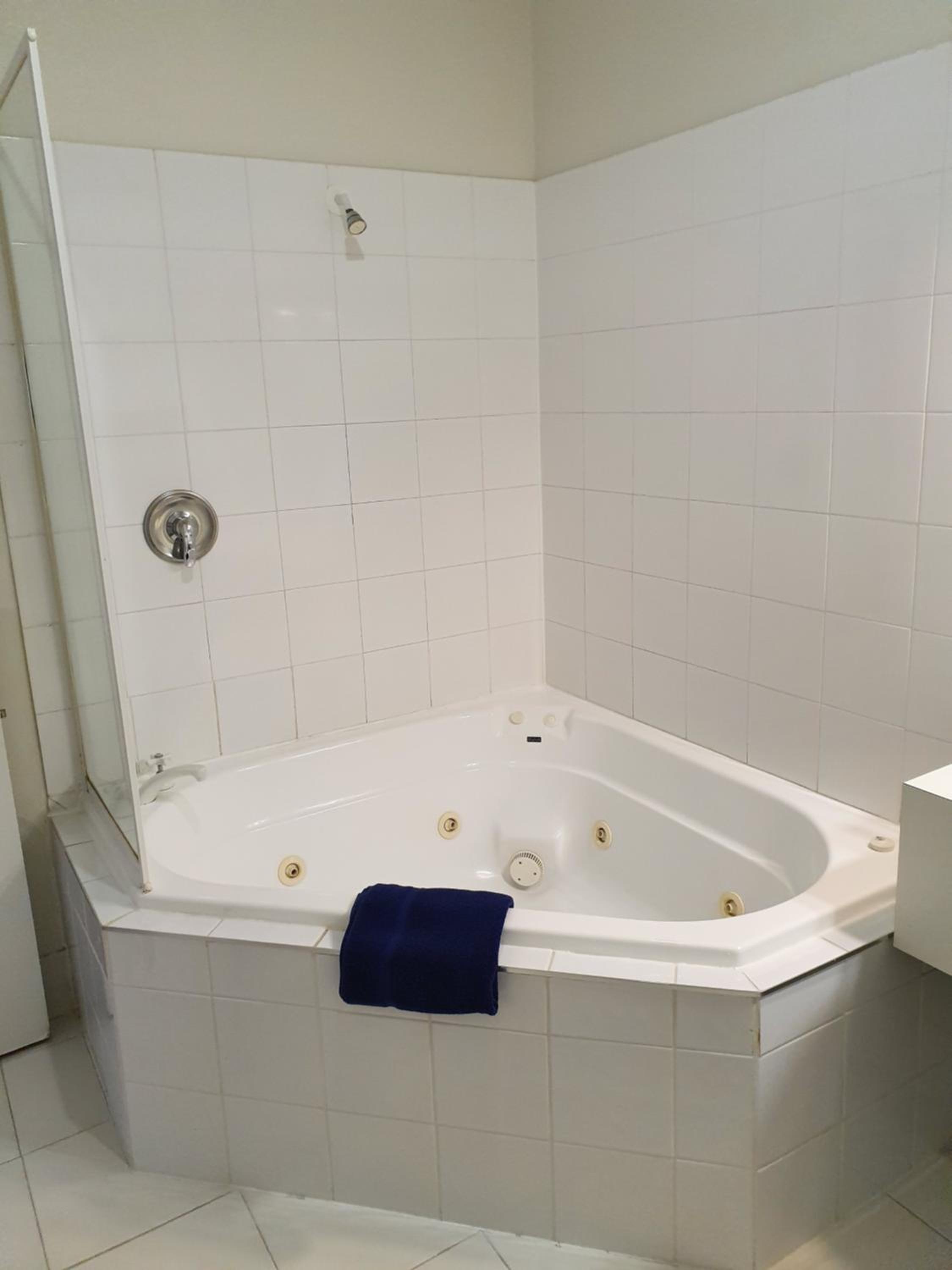 2 Bedroom Apartment  - Photo 2