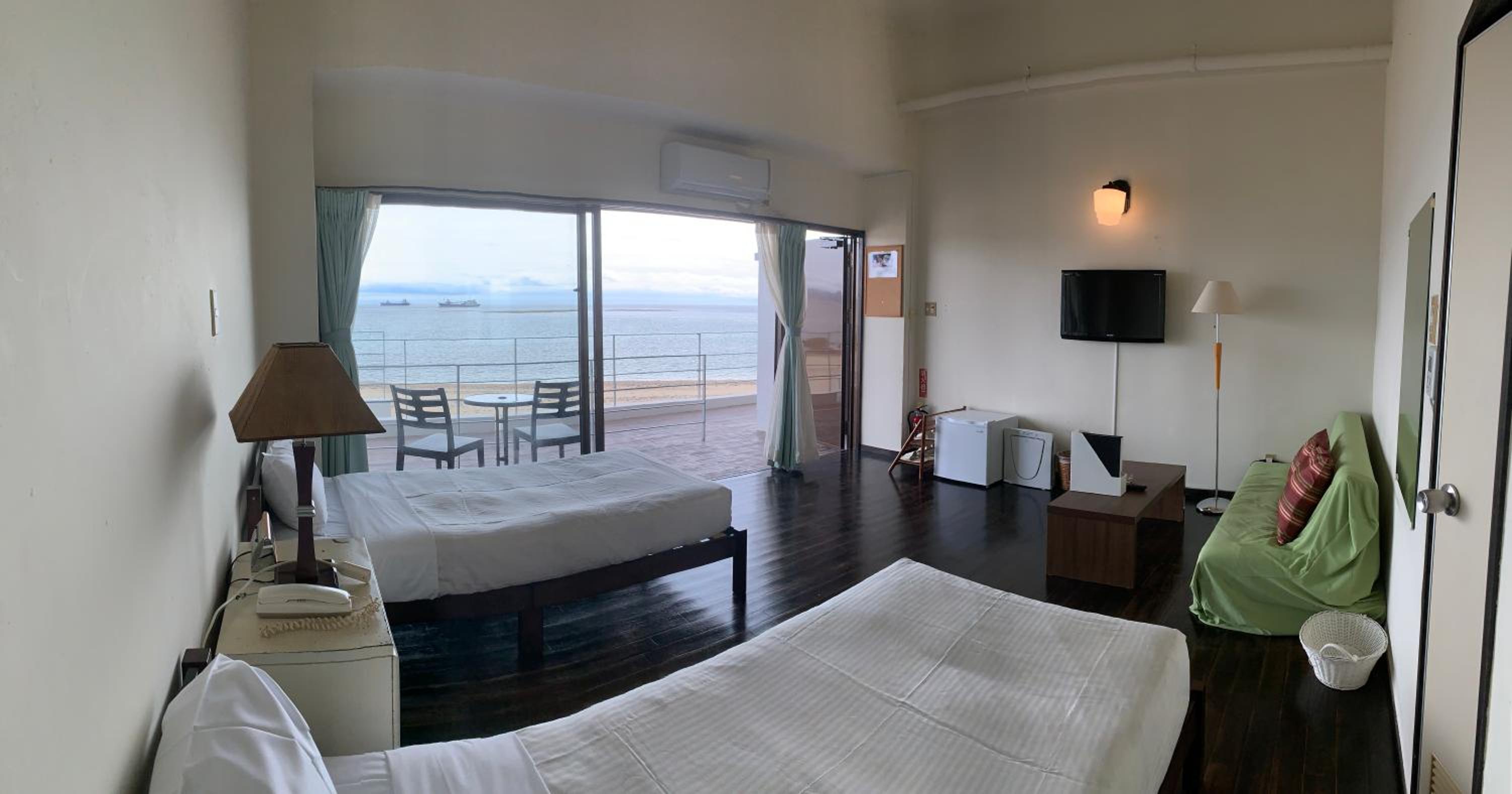 Standard Twin Room with Sea View photo 1