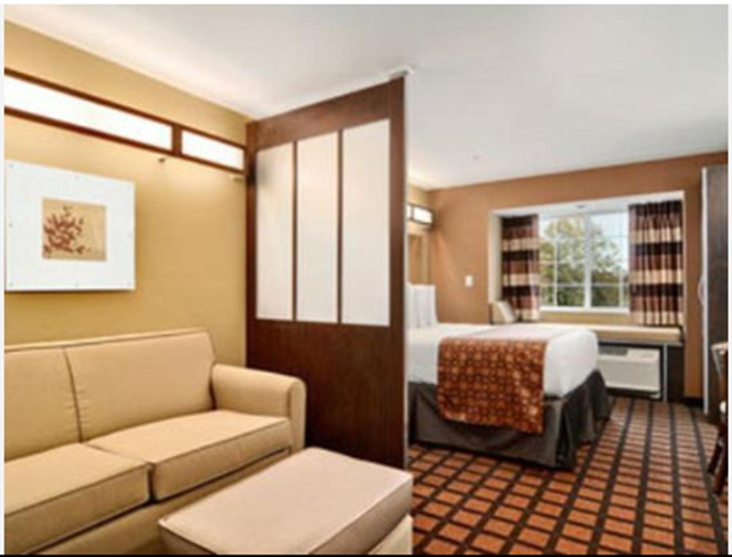 Queen Room with Two Queen Beds - Disability Access/Non-Smoking - Photo 1