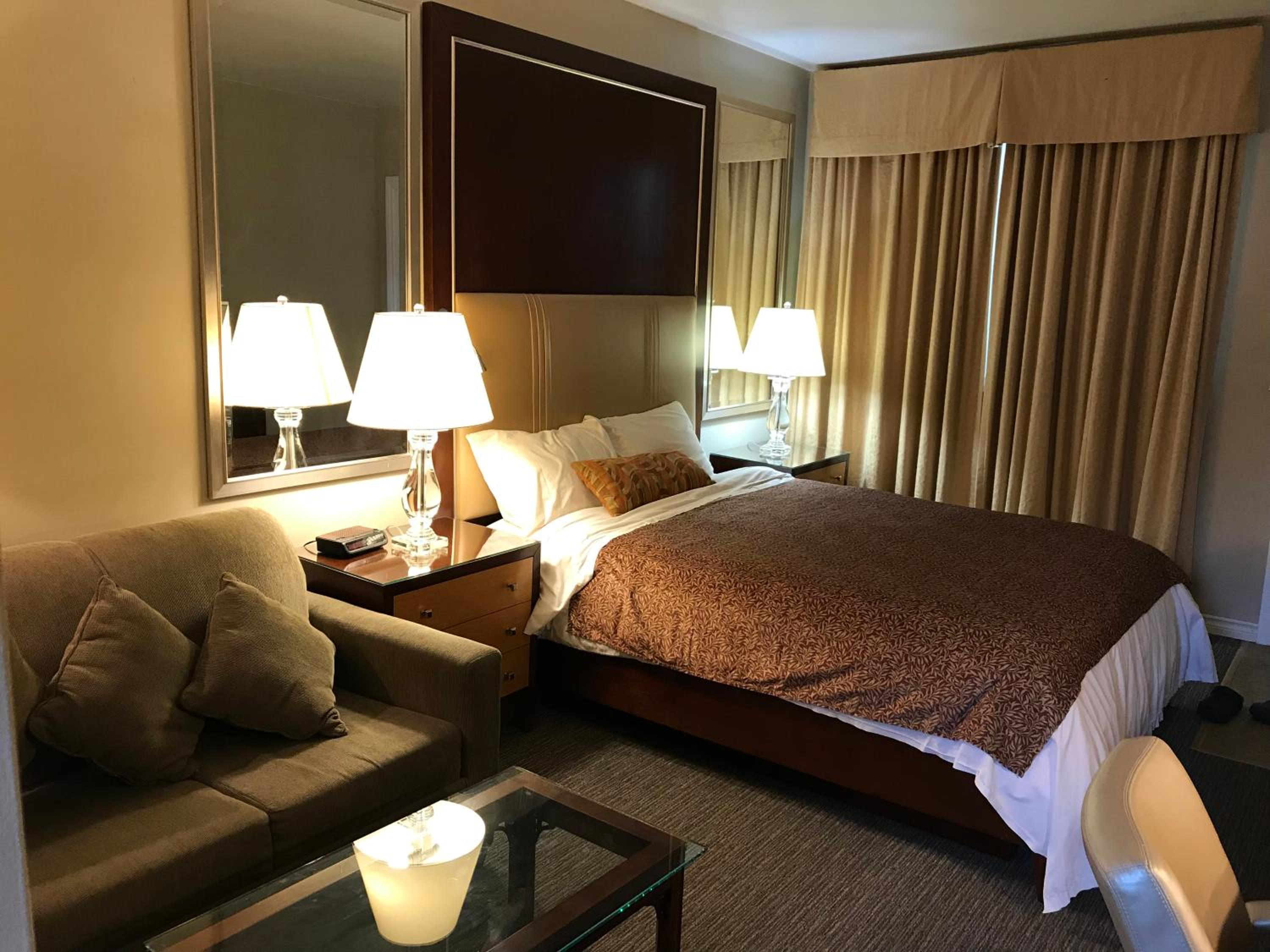Queen Room - Photo 2