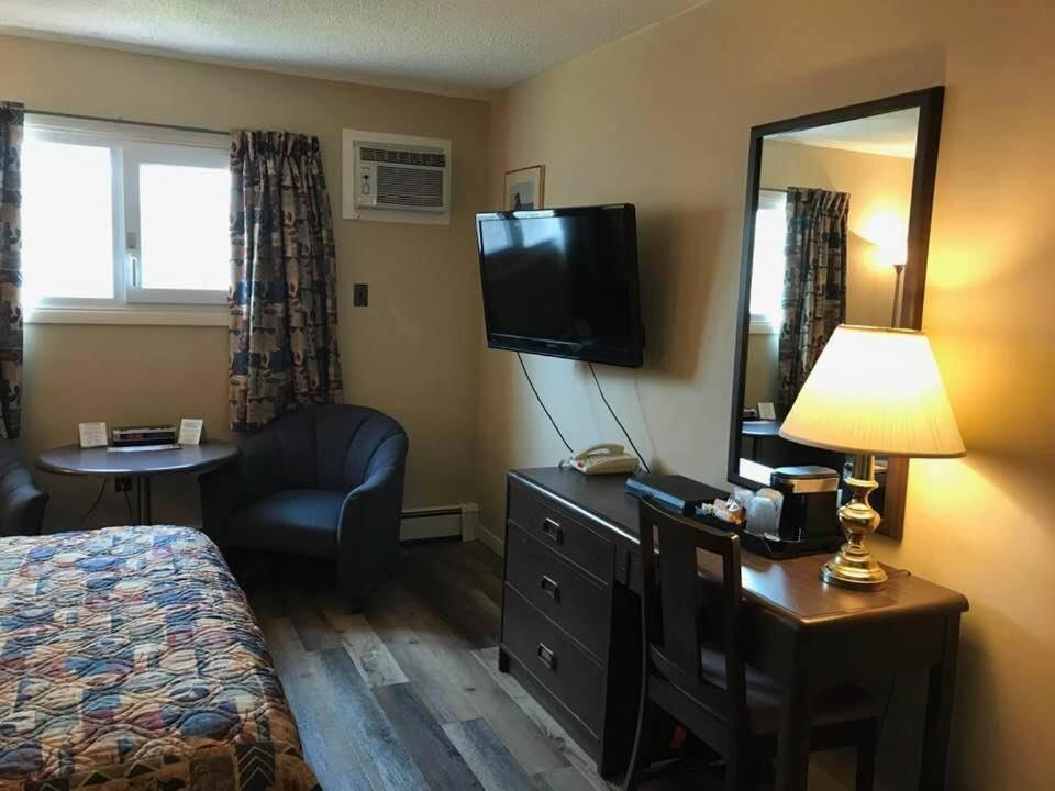 Queen Room - Photo 7