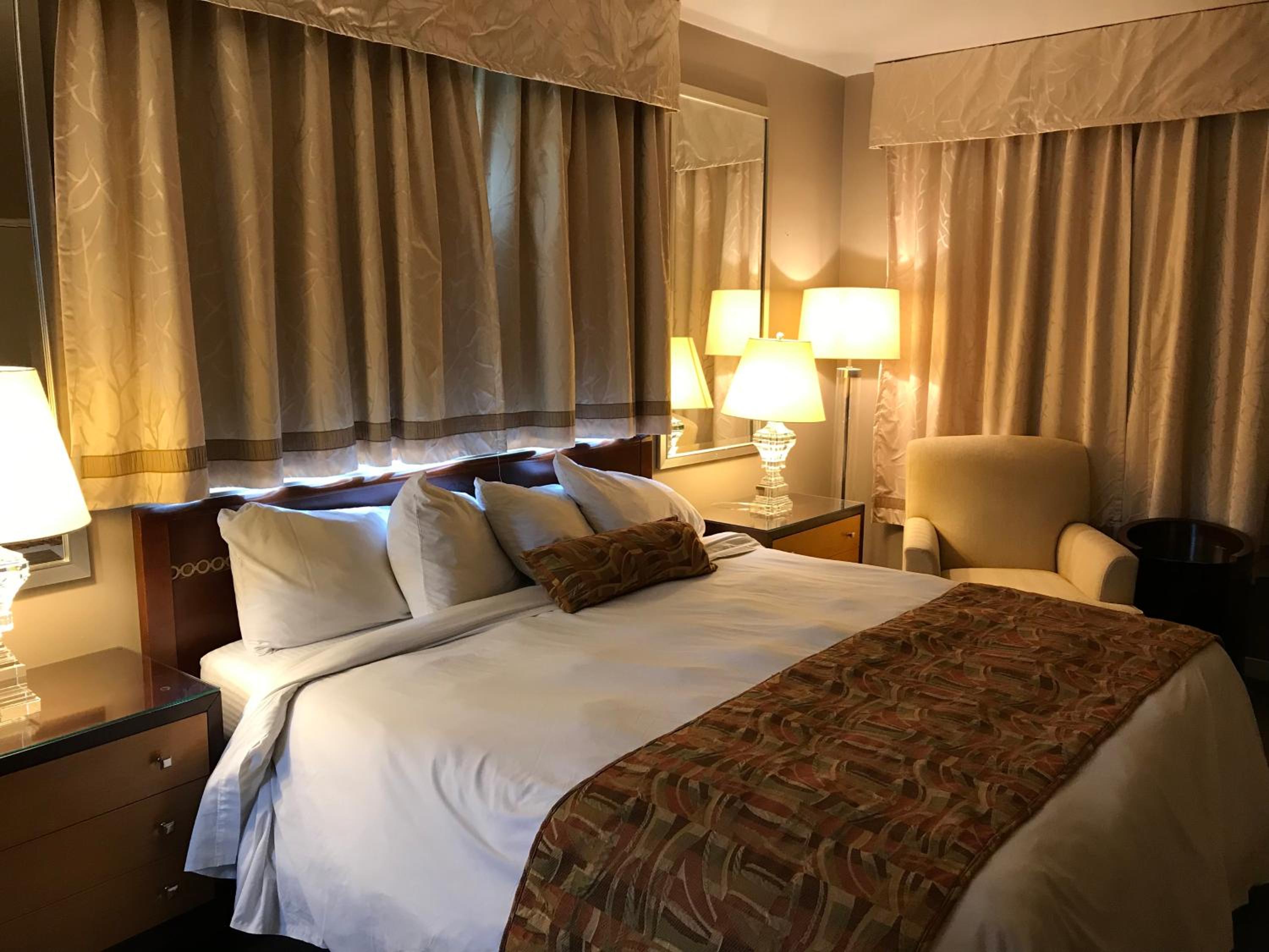 Queen Room - Photo 8