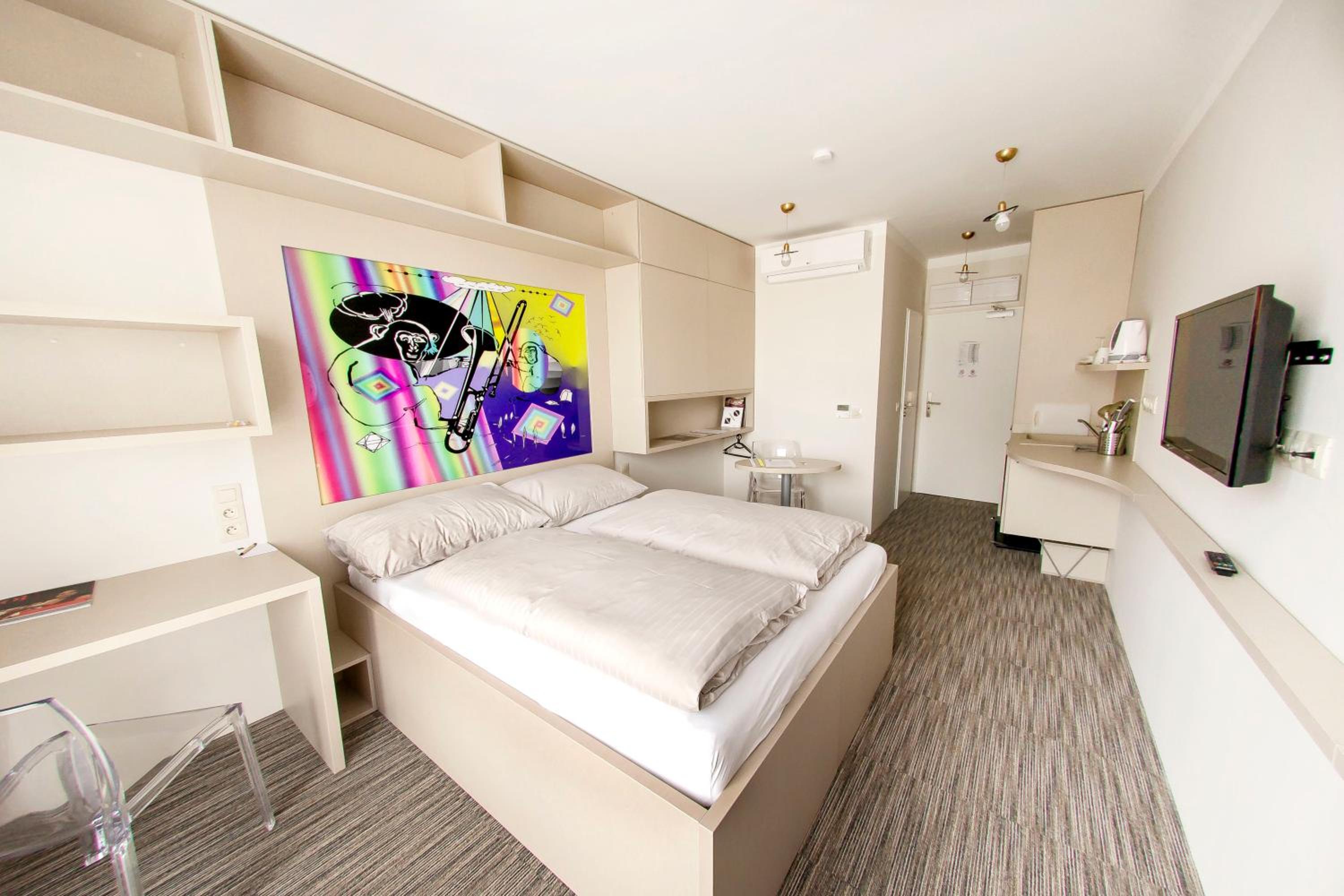 Economy Double or Twin Room photo 2