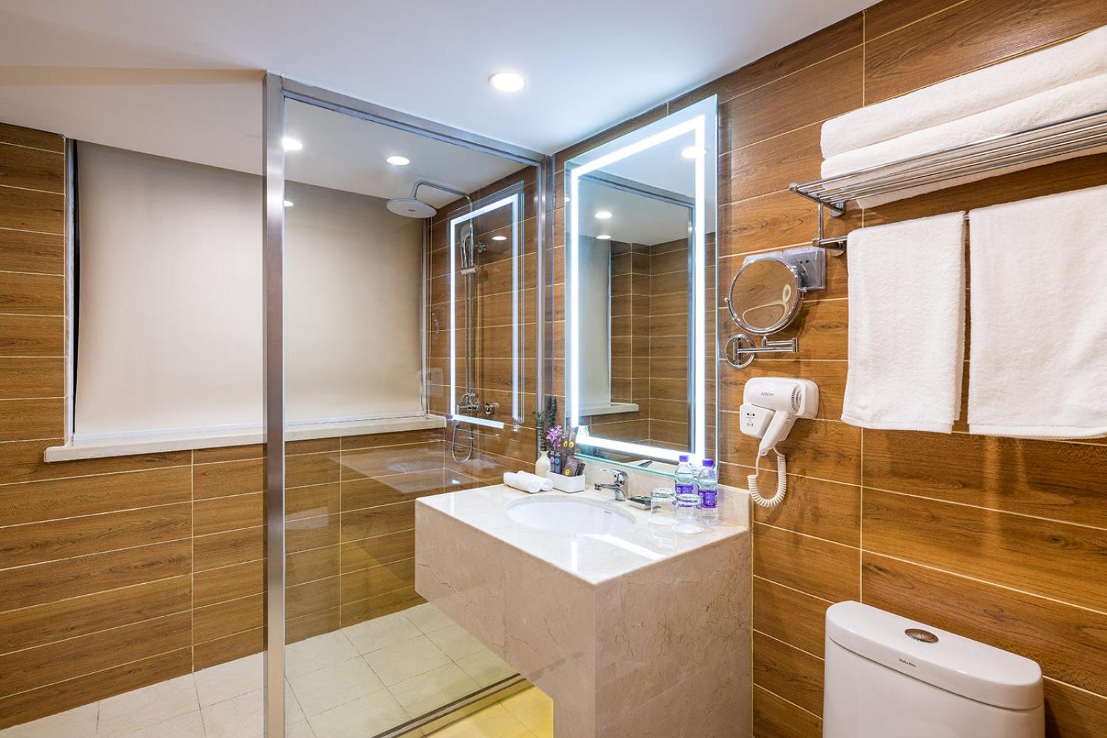 Superior Suite - Photo 3