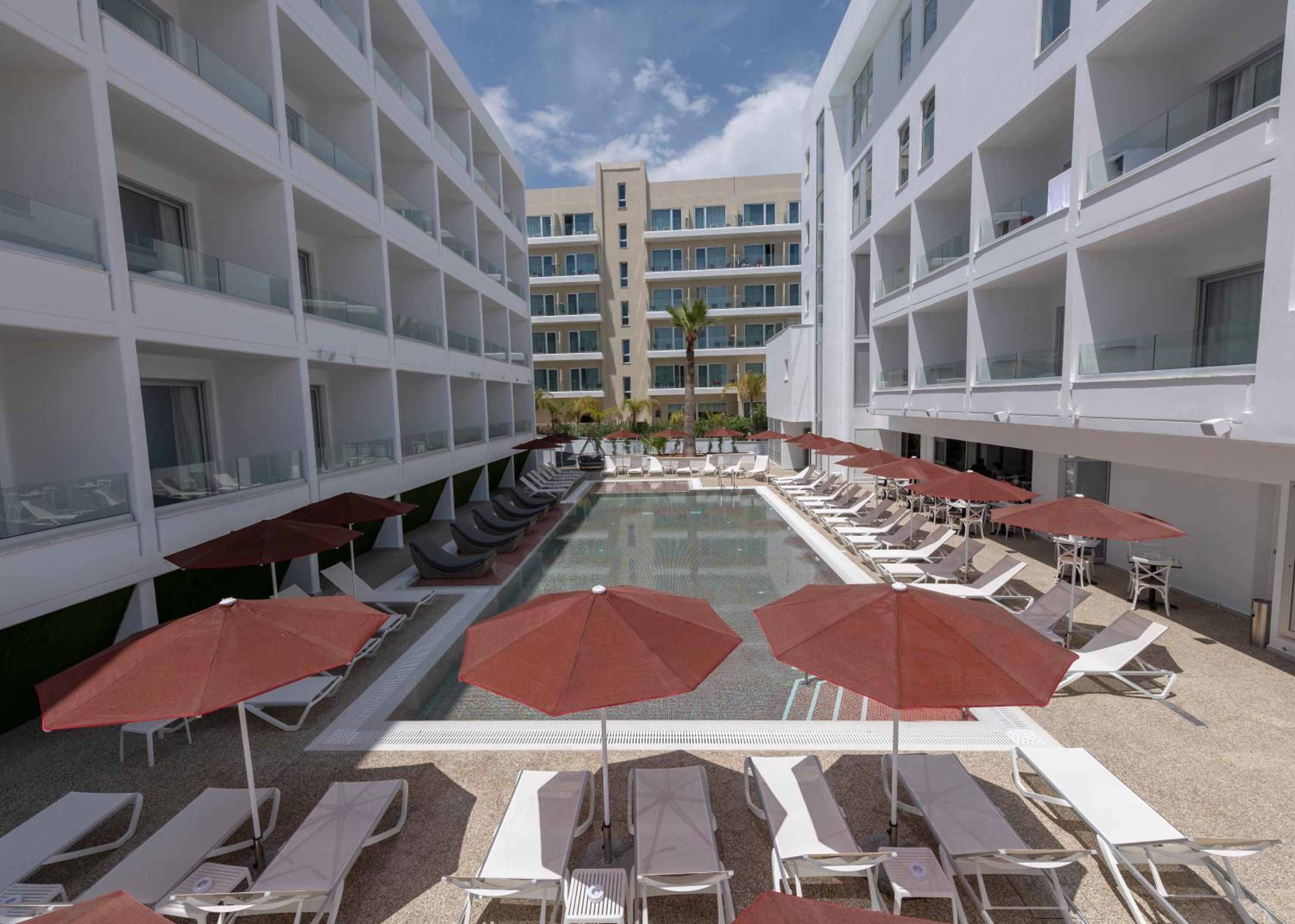 Superior Double or Twin Room with Sea View (2 Adults+ 1 Child) photo 3