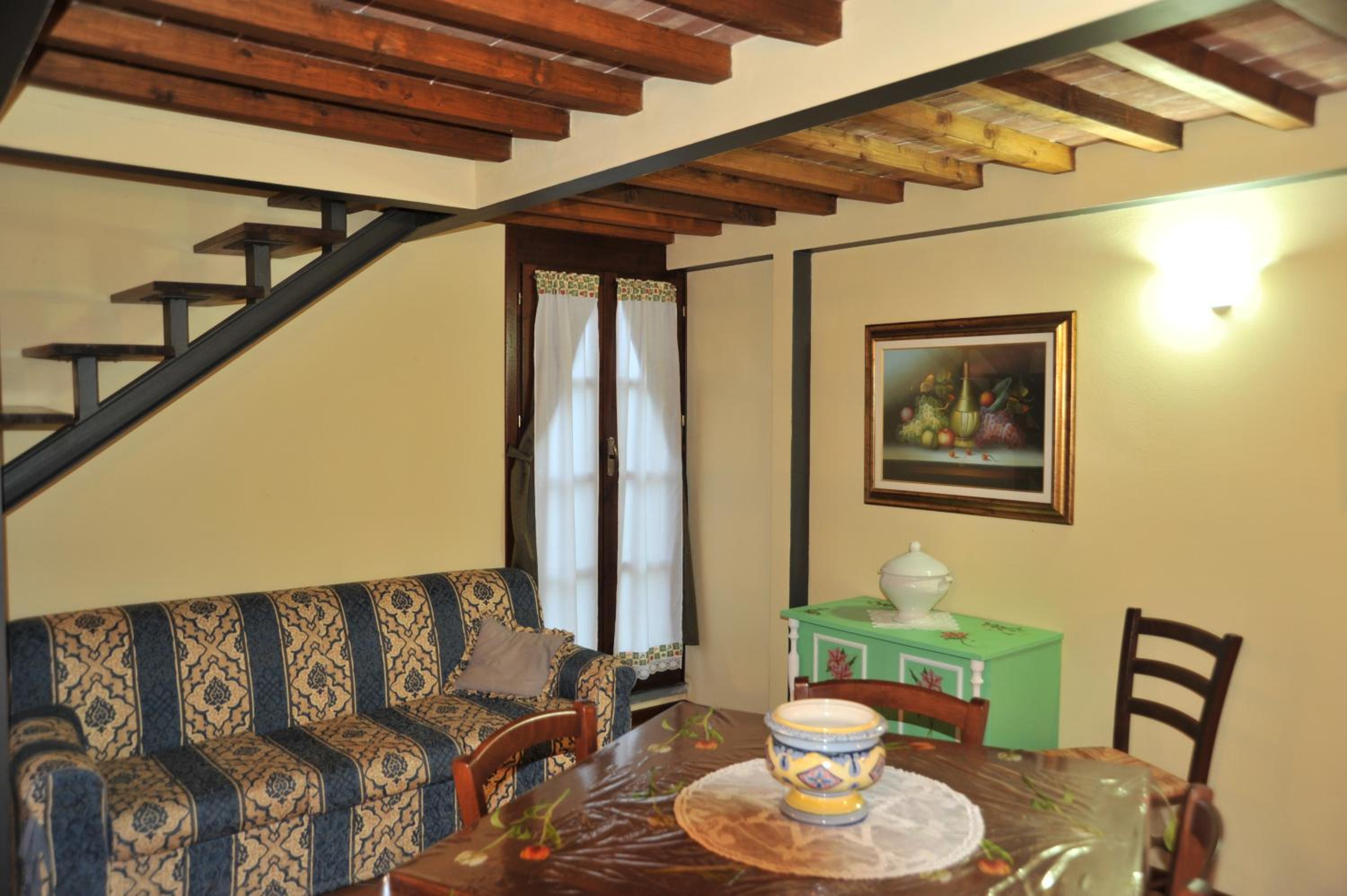 Studio - Split Level photo 1