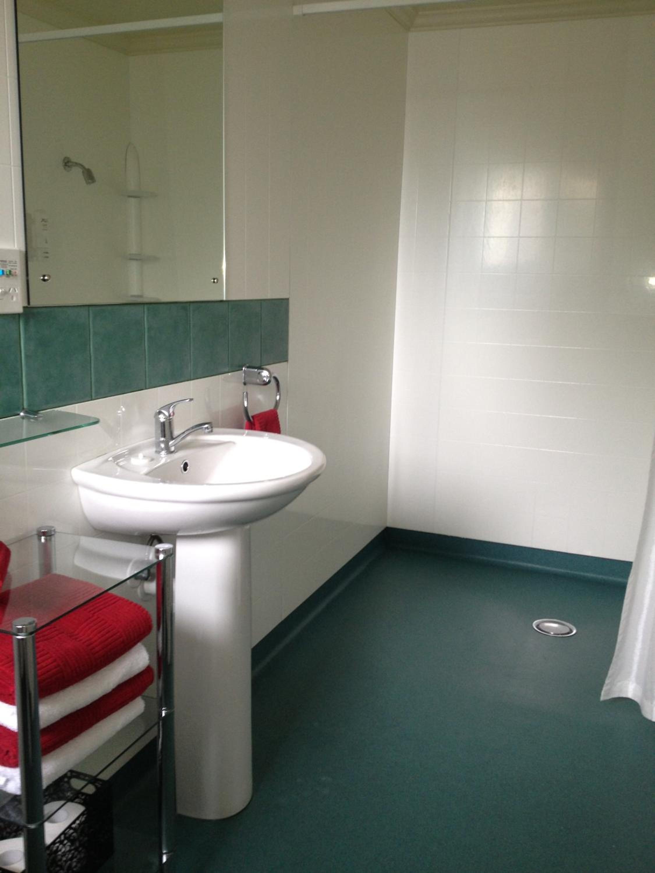 King or Twin Room with Private Bathroom photo 3