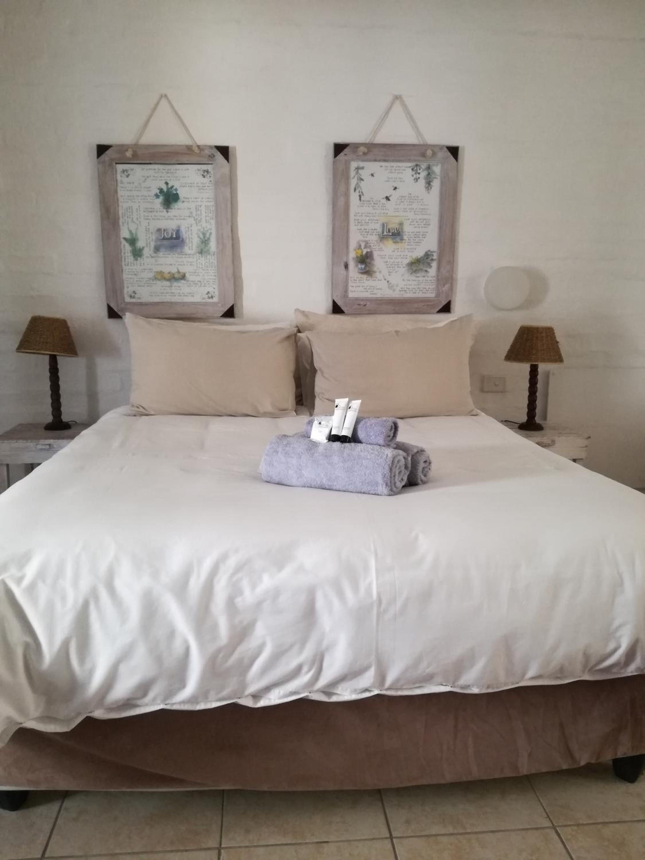 Budget Double Room - Photo 1