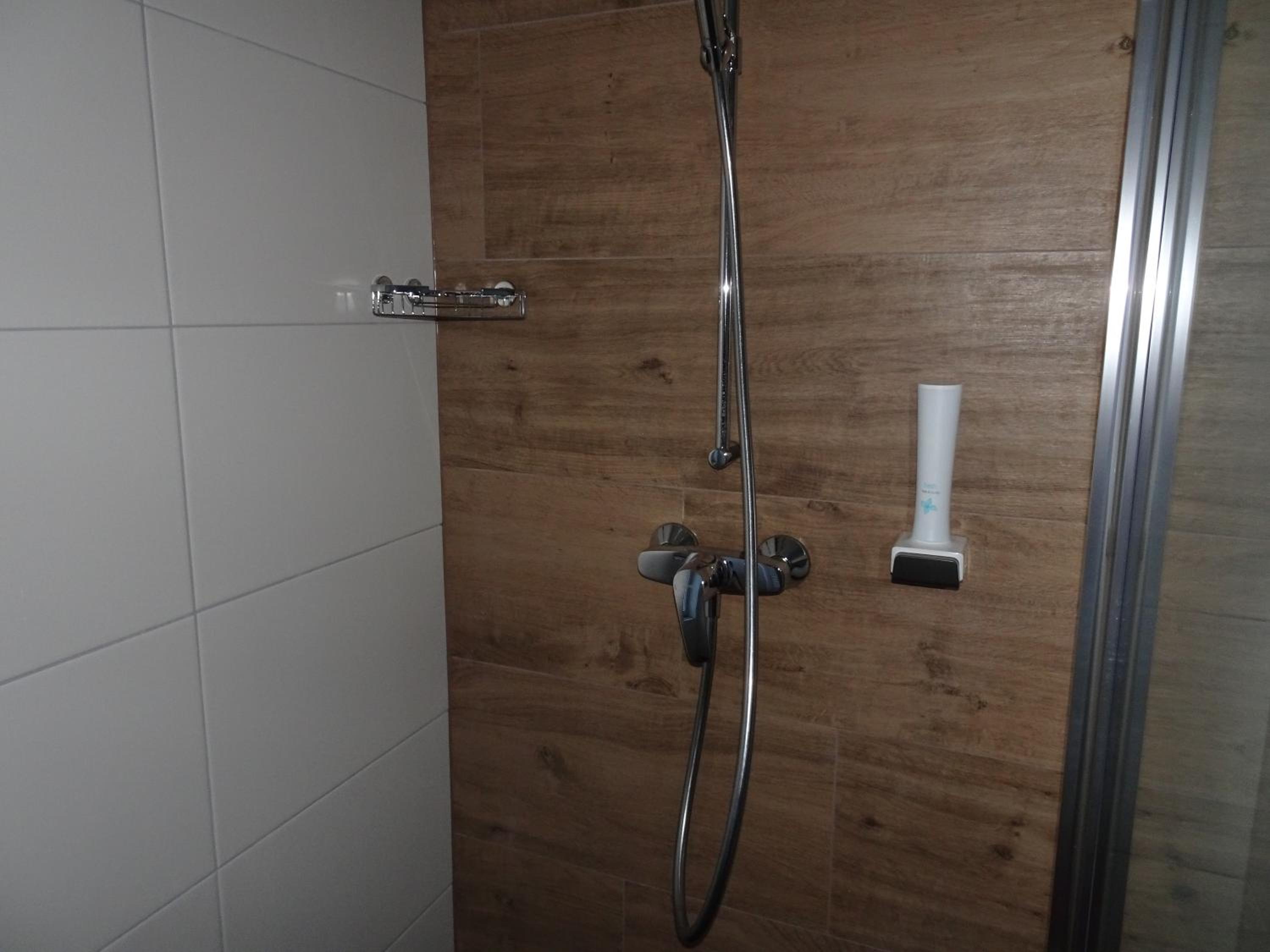 Apartment - Ground Floor photo 2