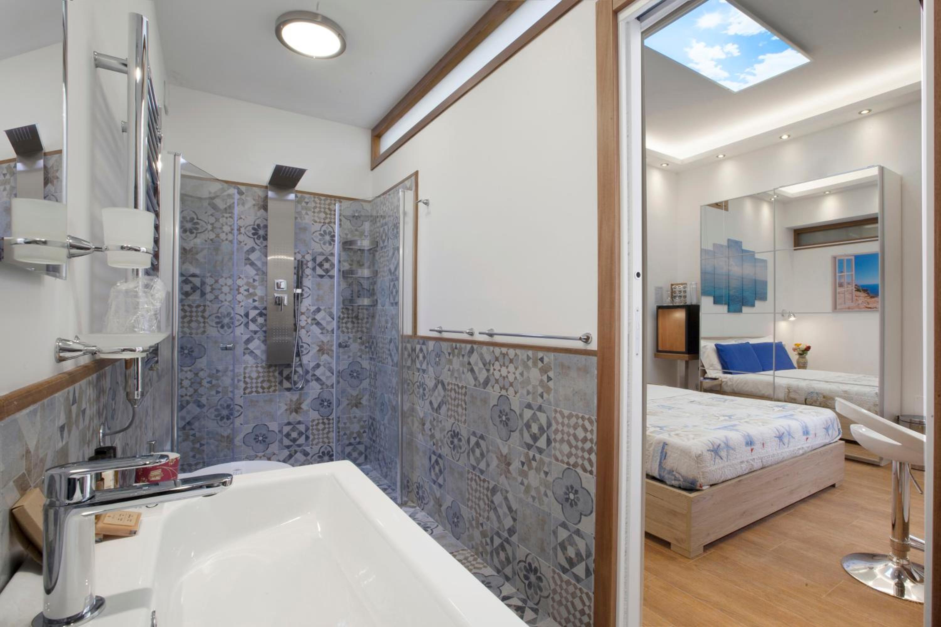 Standard Double Room photo 2